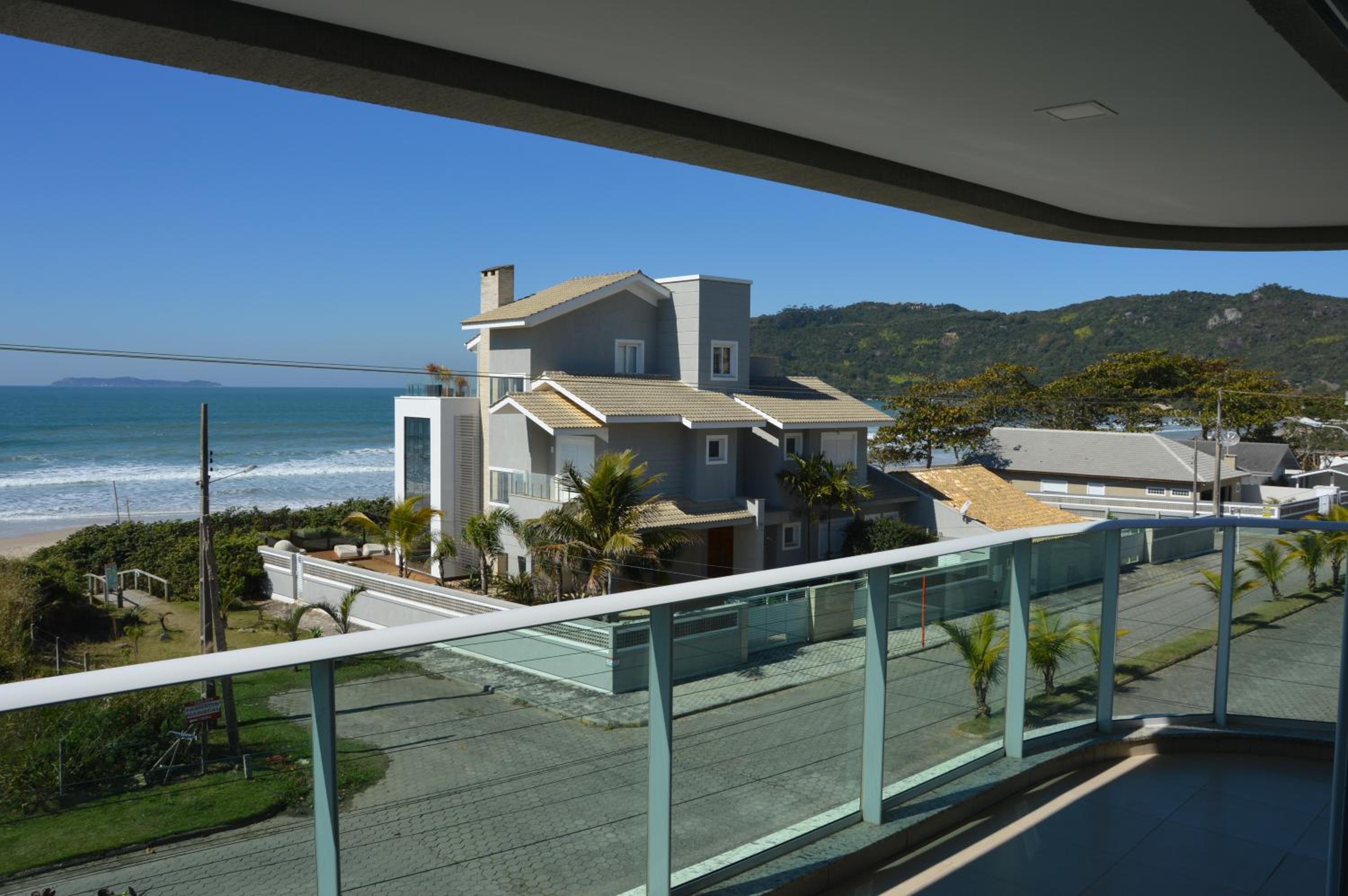 Belíssima cobertura duplex - De frente para o mar - Bombinhas-SC
