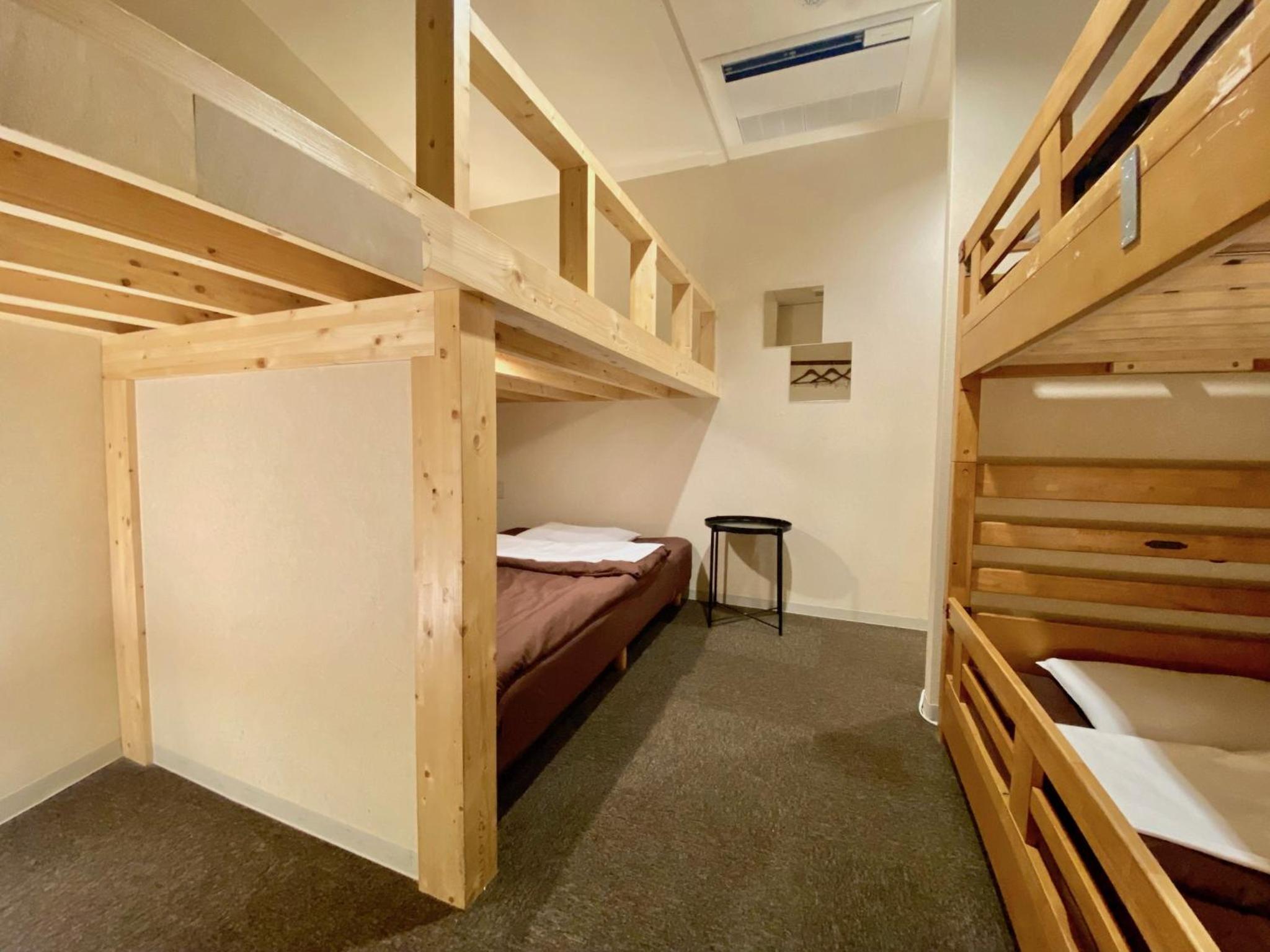 Osaka Guesthouse Nest