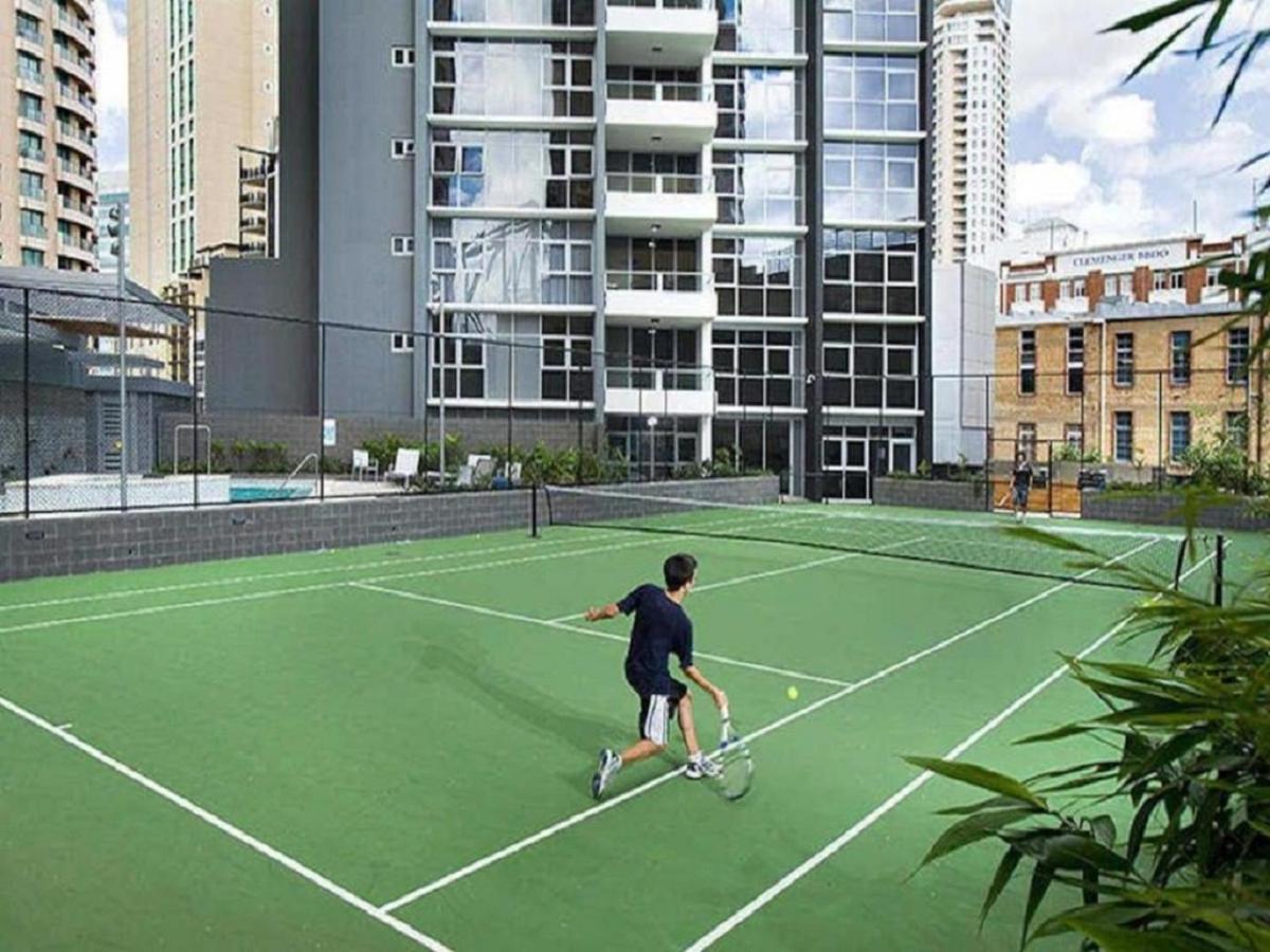 Executive 3 Bedroom Family Suite - Brisbane CBD - Views - Netflix - Fast Wifi - Free parking