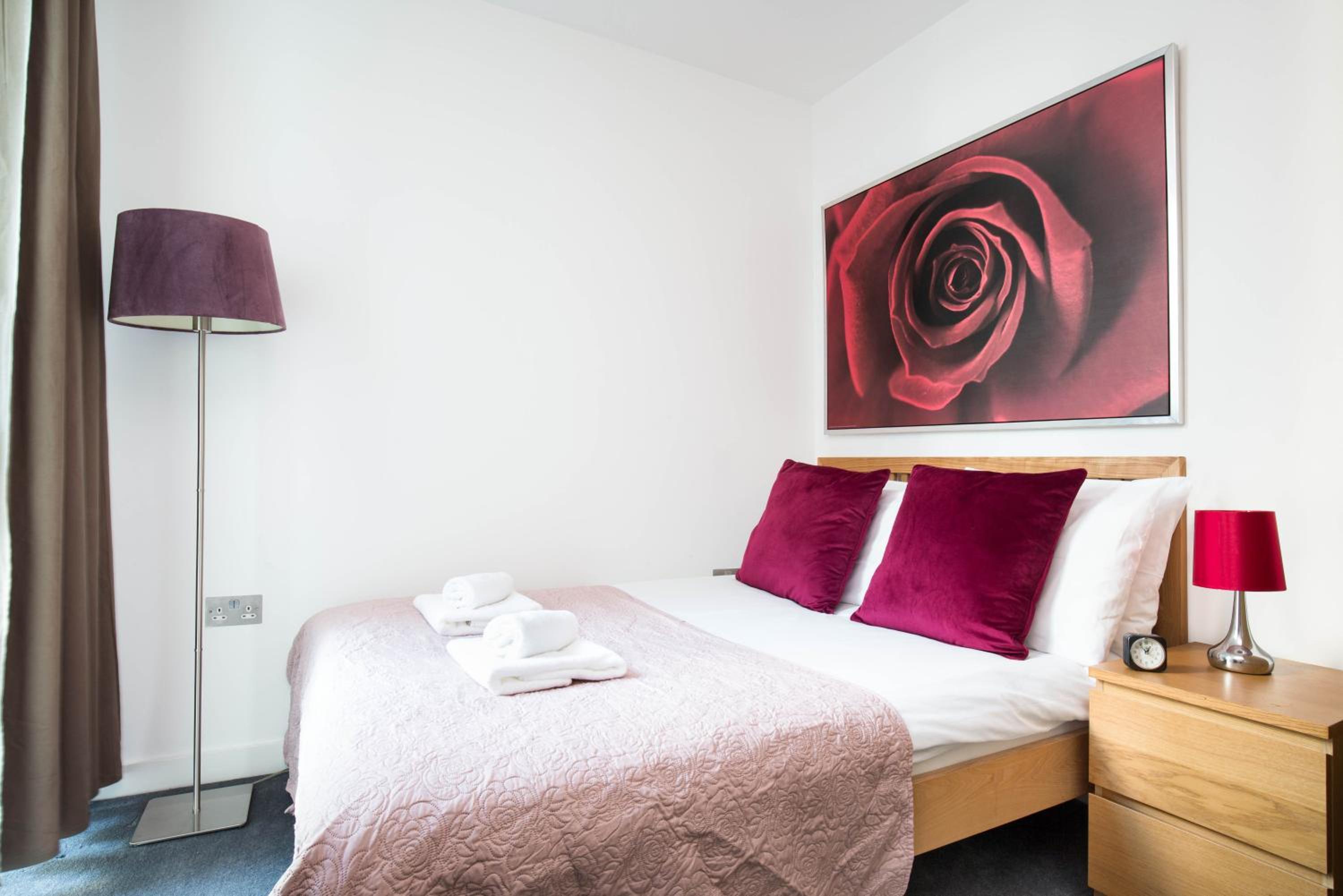 Quartermile Central Apartment view 5
