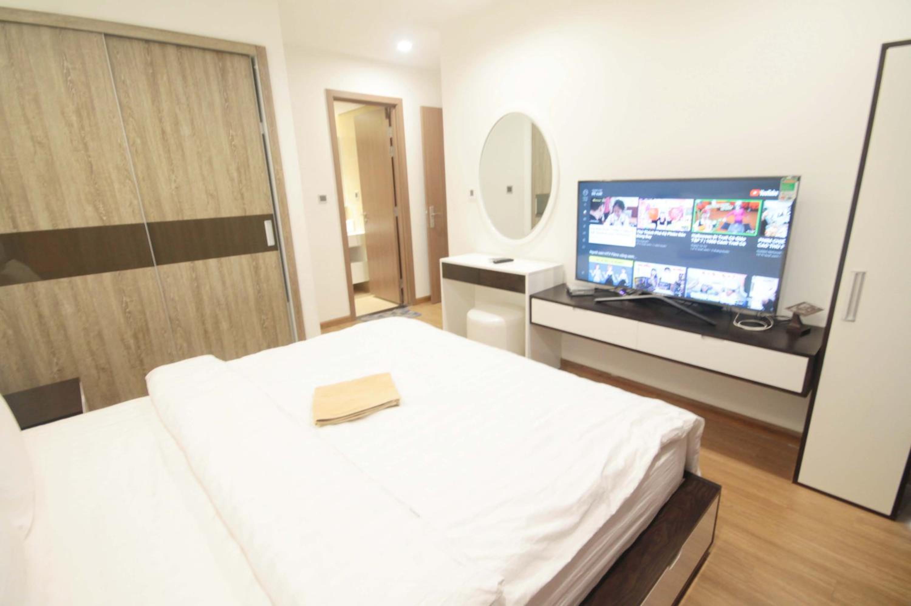 BOM HOMES- VINHOMES METROPOLIS-Service Apartment