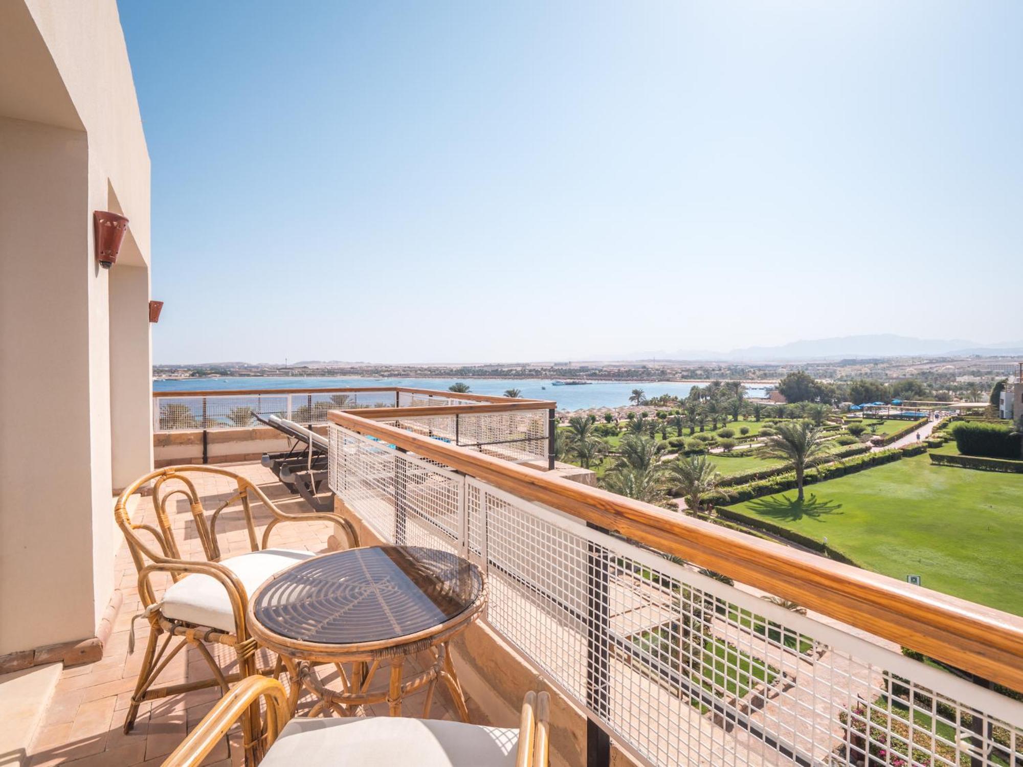 Fort Arabesque Resort, Spa & Villas