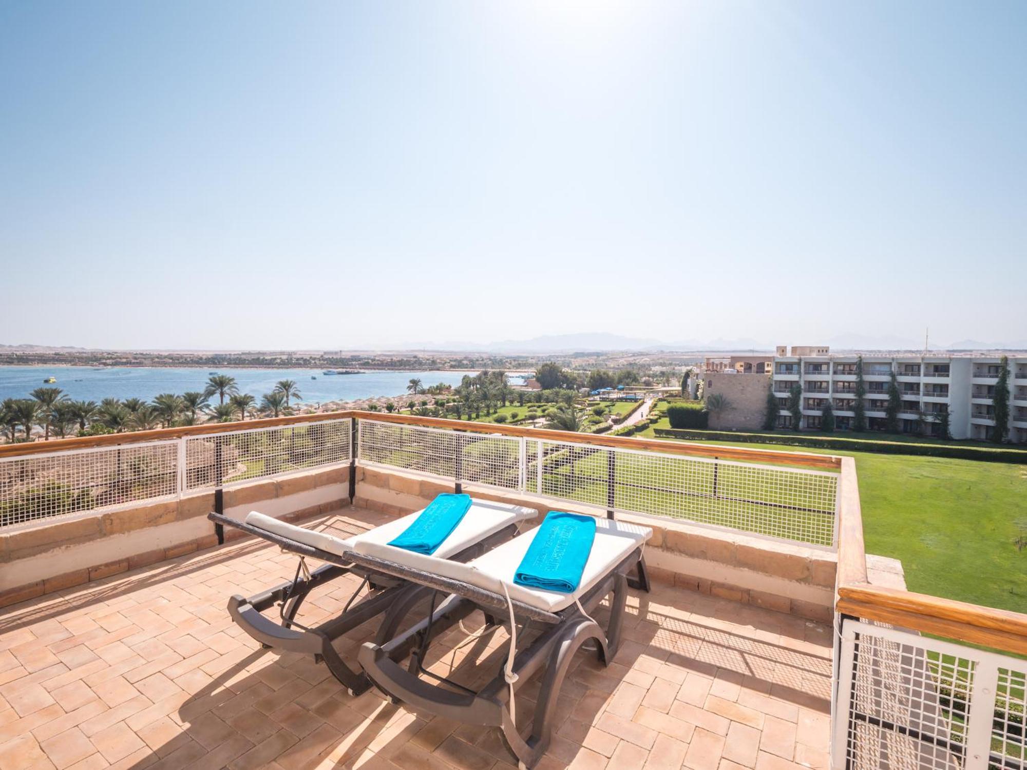 Fort Arabesque Resort, Spa & Villas