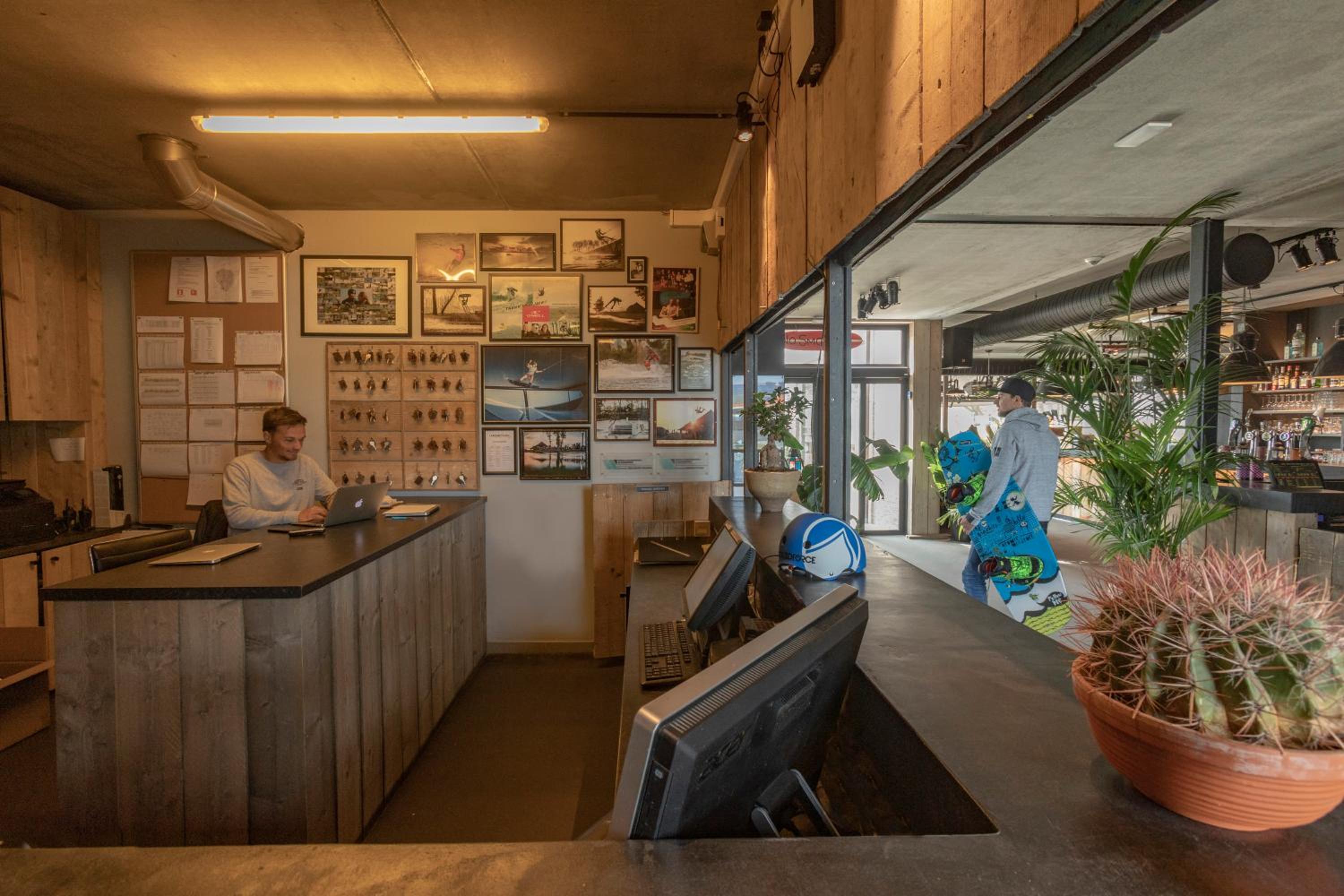 Lakeside Paradise Sport Hostel