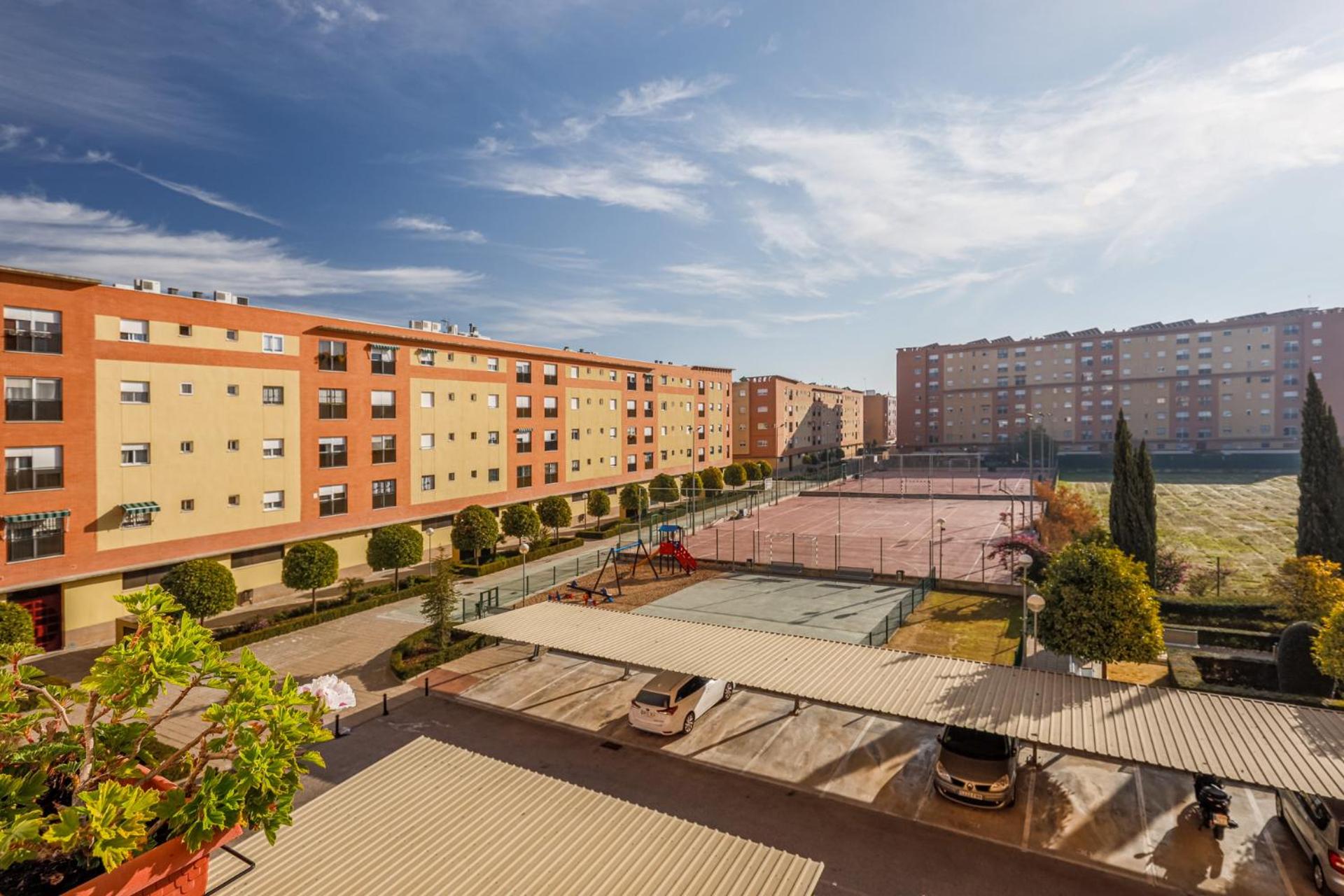 Descanso-elegancia en Sevilla Parking Gratuito view 3