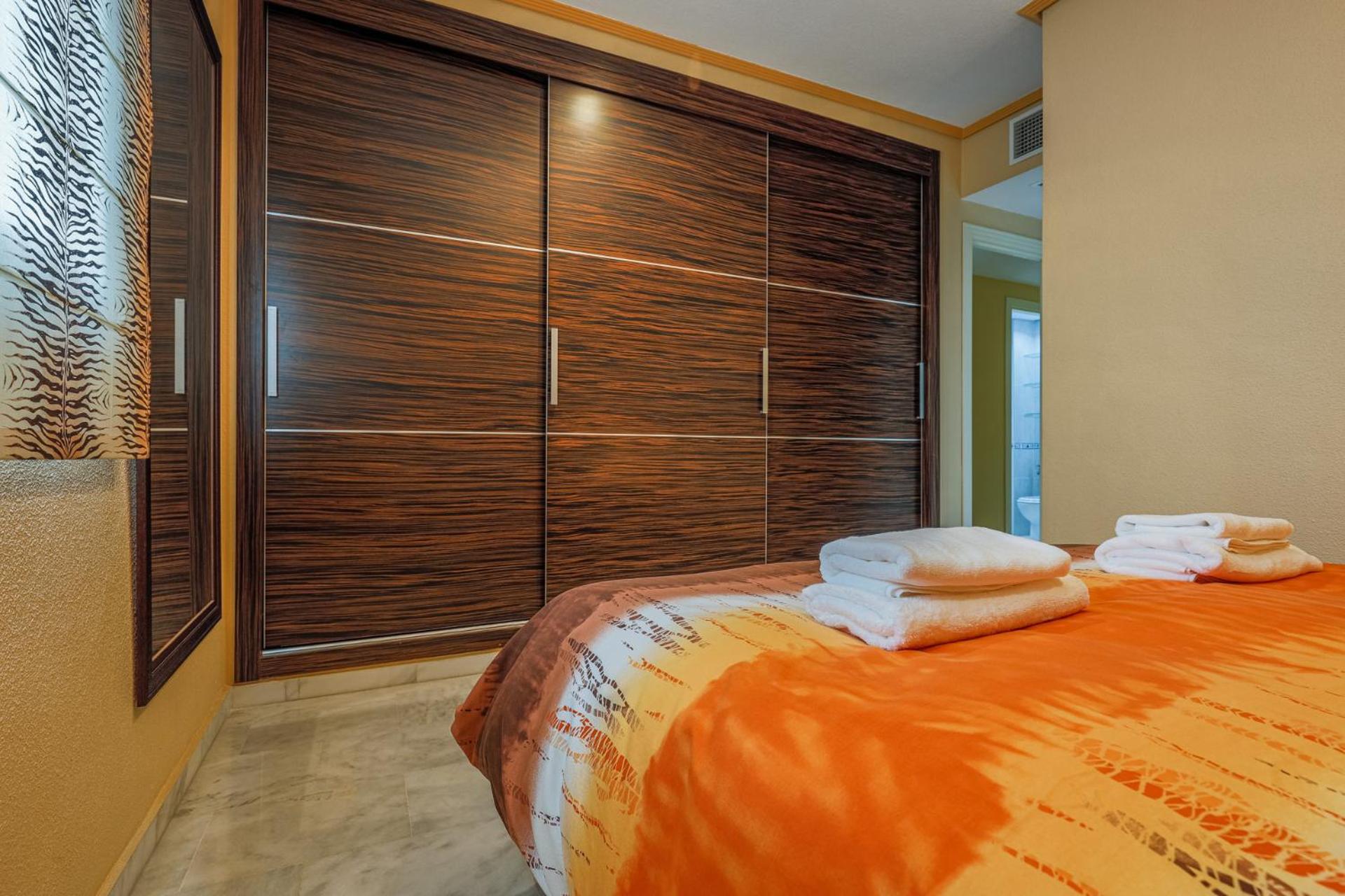 Sensacional Apt 2 Hab 2 baños 4 pax Aljarafe Metro