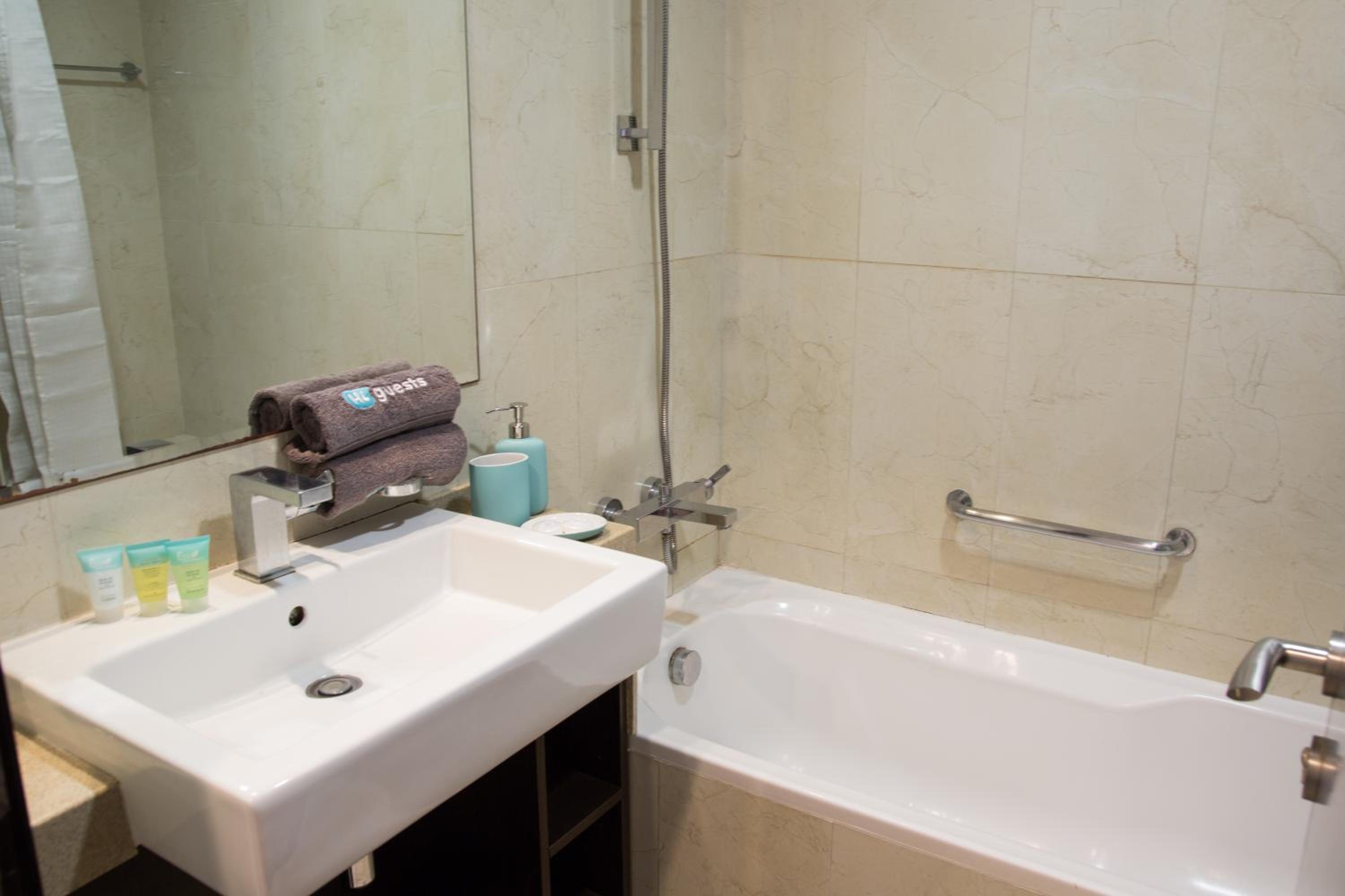 HiGuests - Studio With Incredible Sea Views, 3-min to Beach