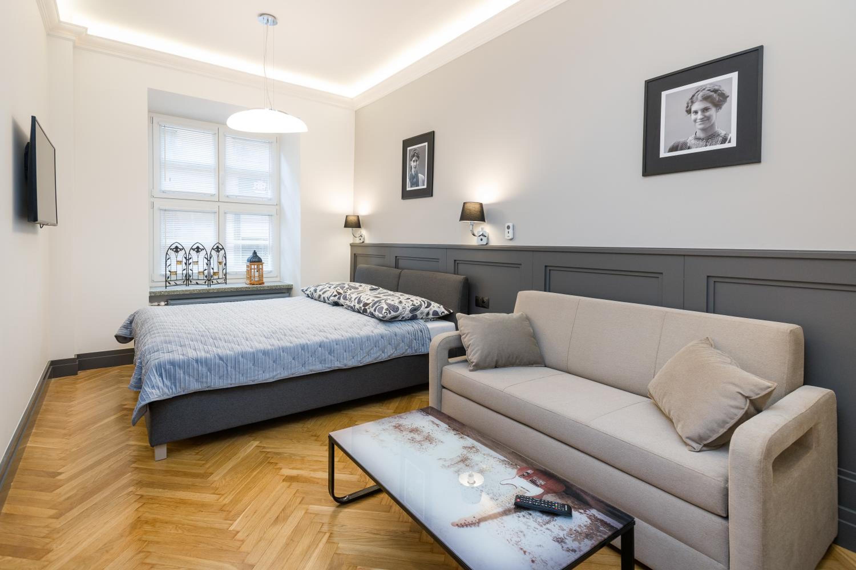 LUXURY Apartment at the Main Square view 2