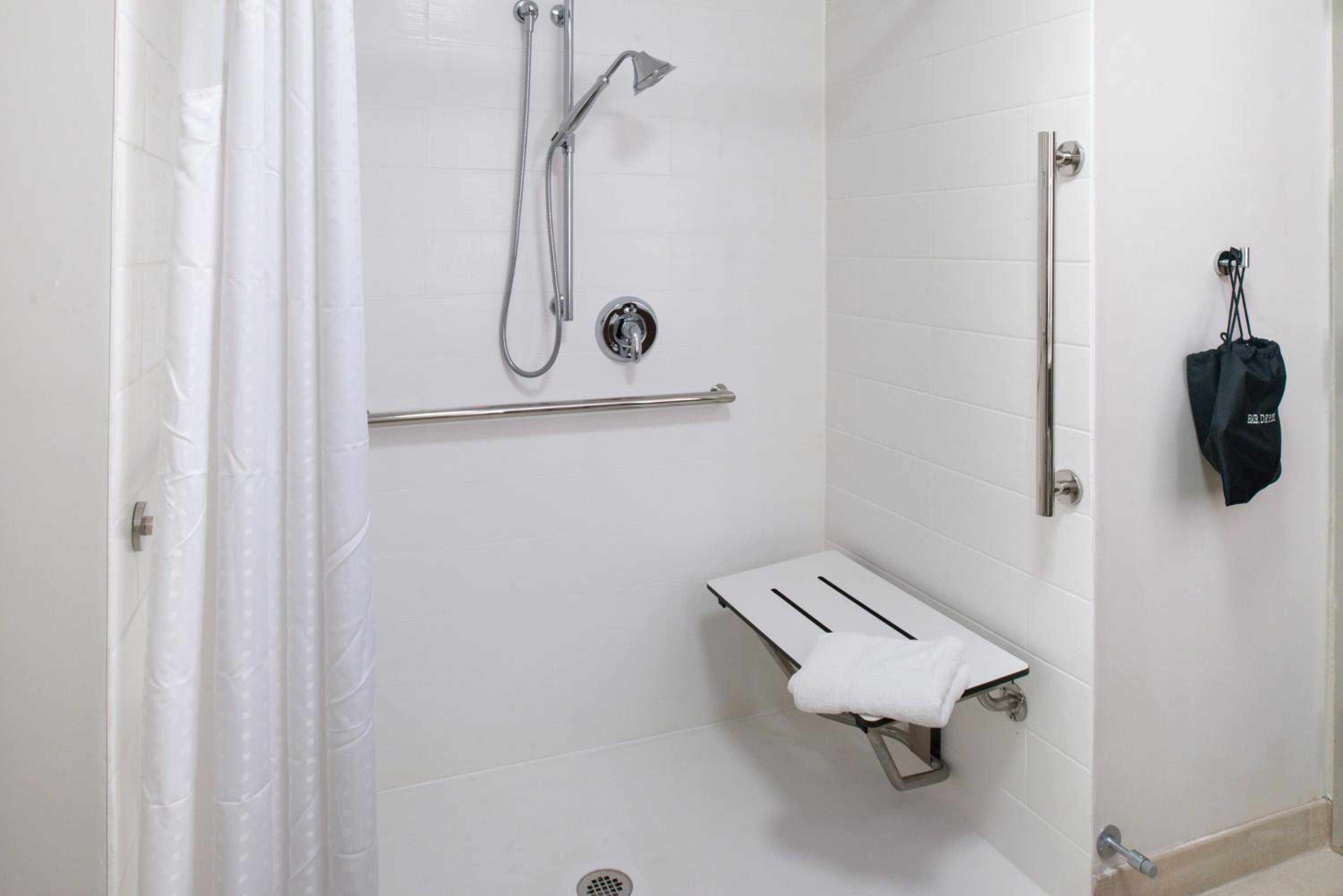 Holiday Inn Express & Suites - Ottumwa by IHG