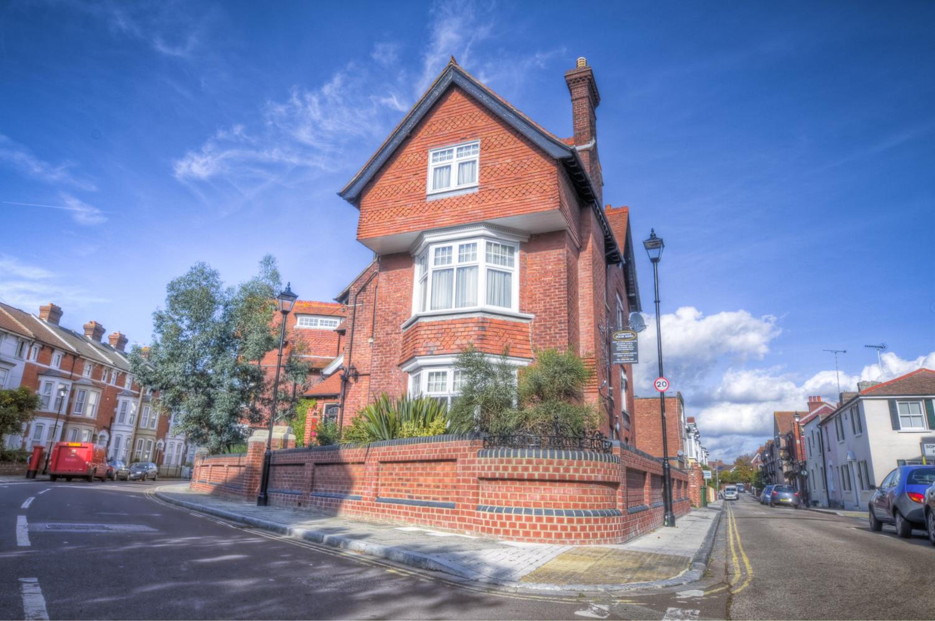 Hotel Florence House Boutique Hotel and Restaurant - Image 1