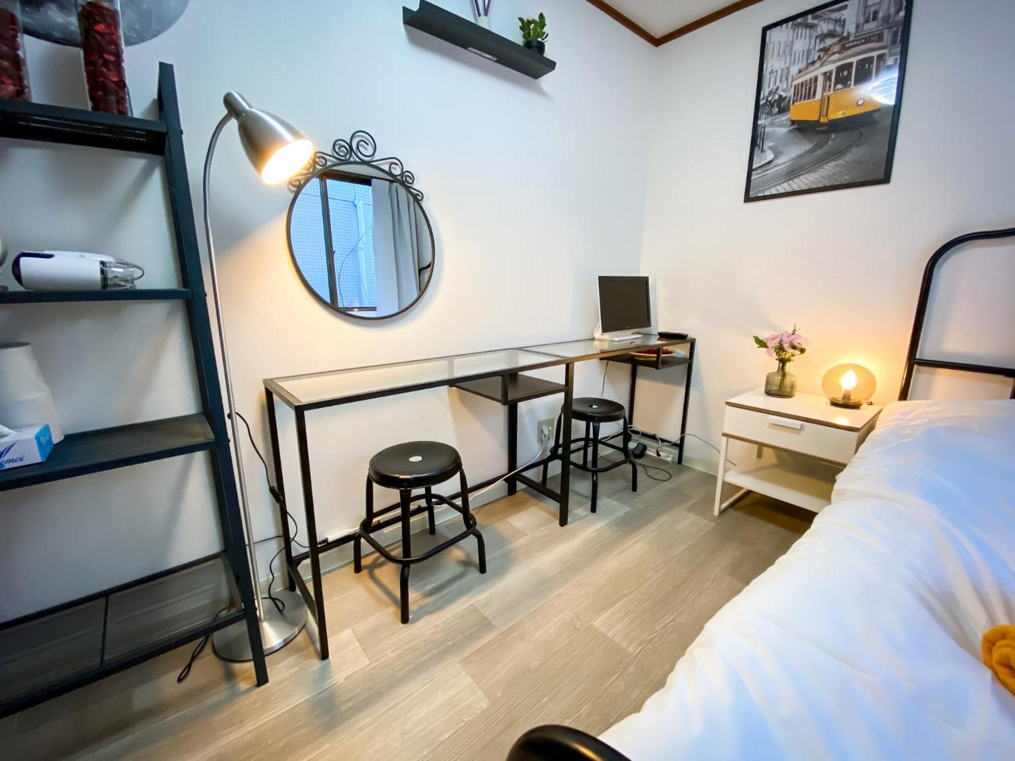 hotel room