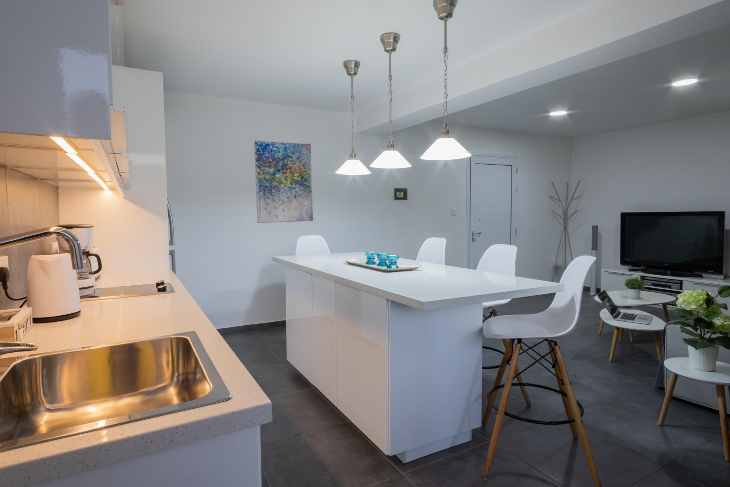 Poseidon Apartment by Michalis