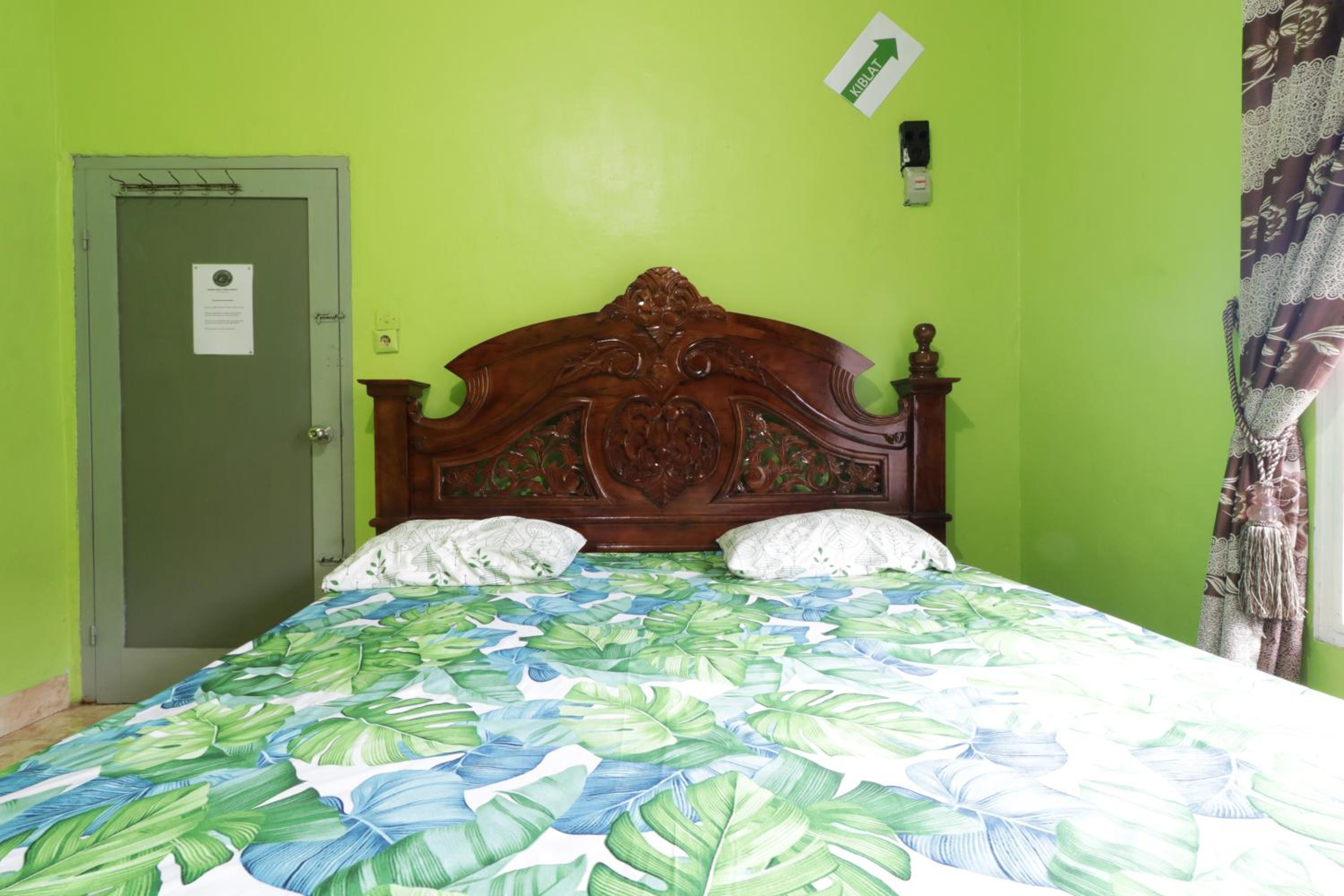 Waroeng Transit & Depary Homestay