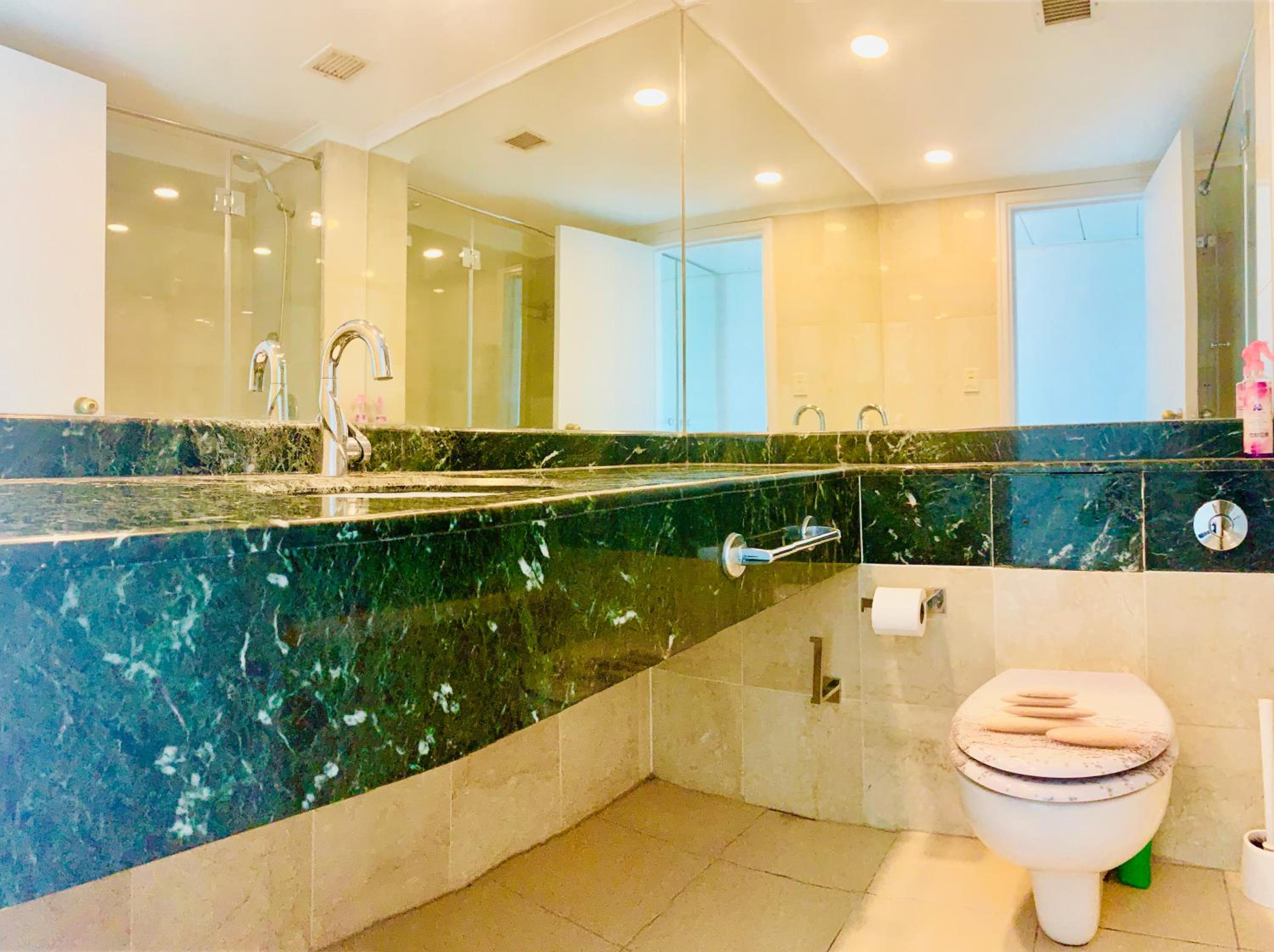 Sea Breeze Apartments