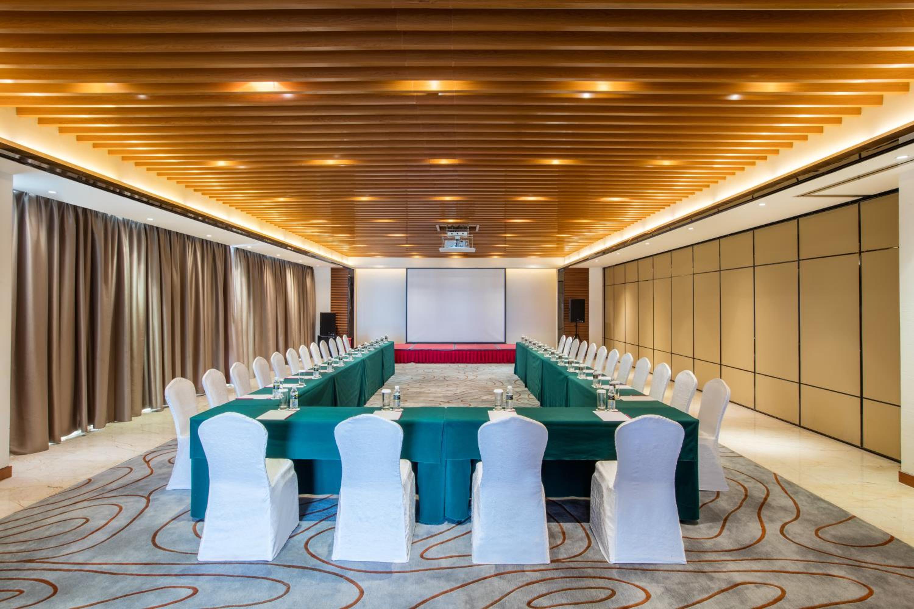 Crowne Plaza Sanya City Center by IHG