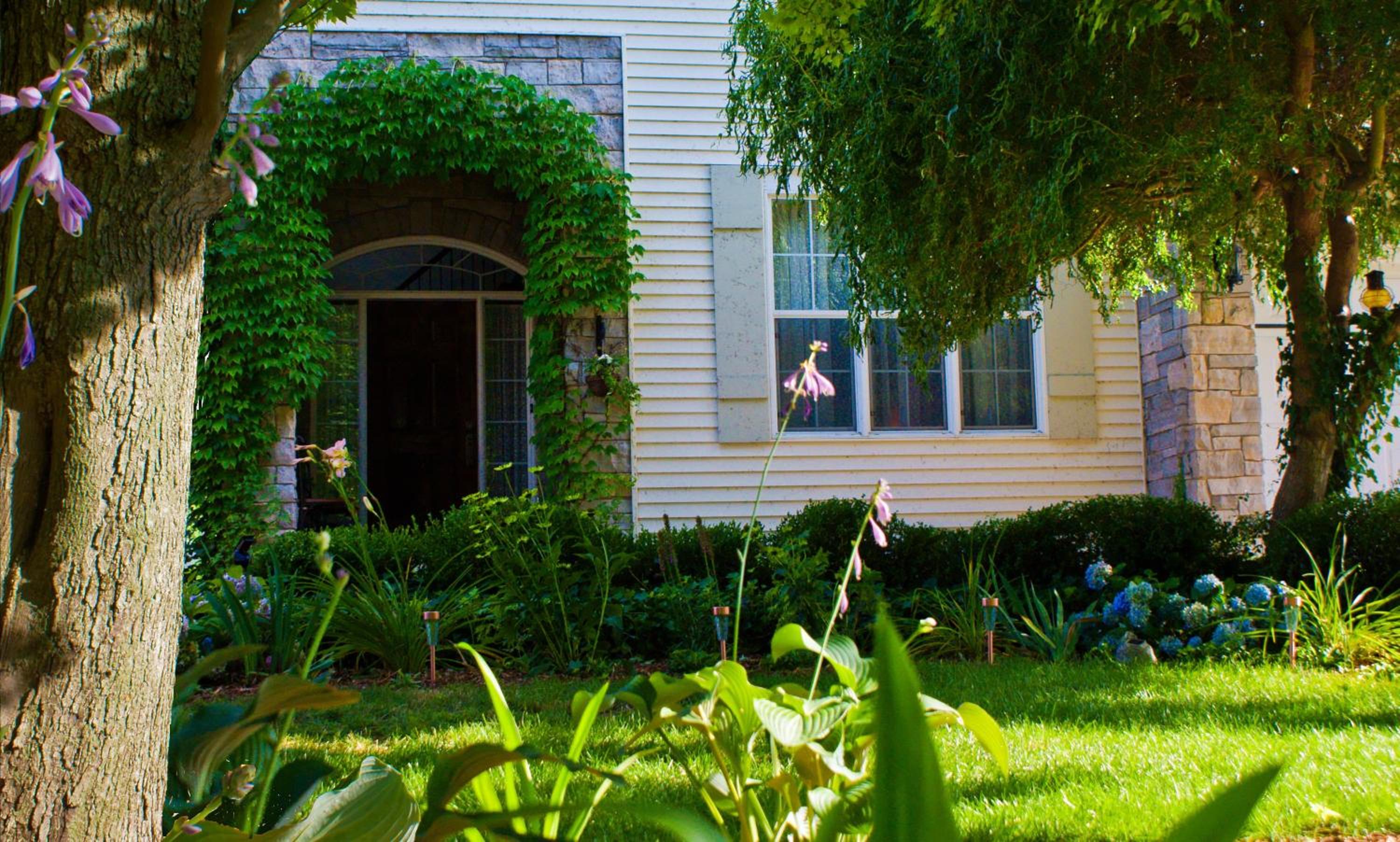 Niagara-on-the-Lake Vacations - Gatekeeper's Retreat - Property Image 1