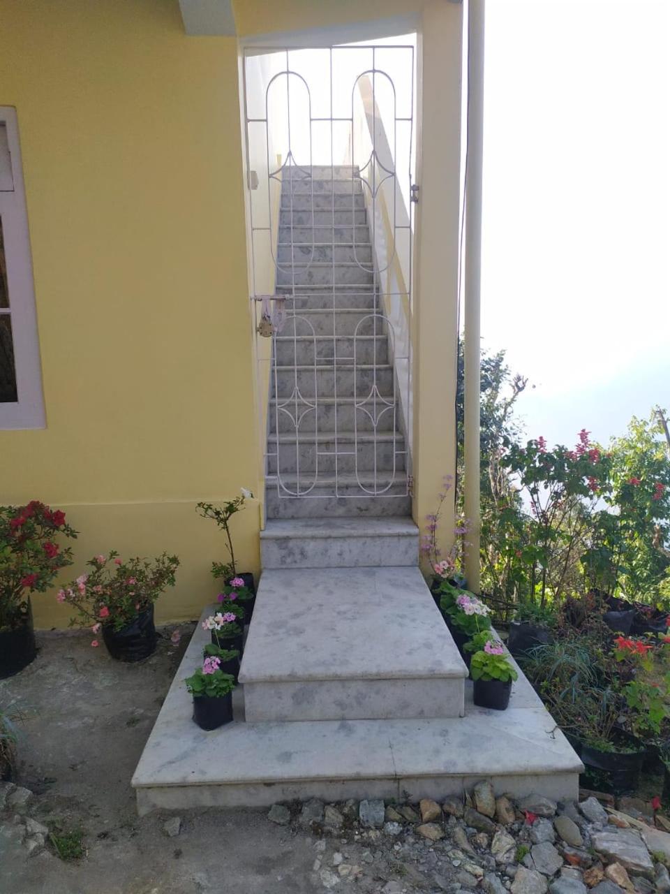 StayApart Green Hills Sangsay Homestay Kalimpong