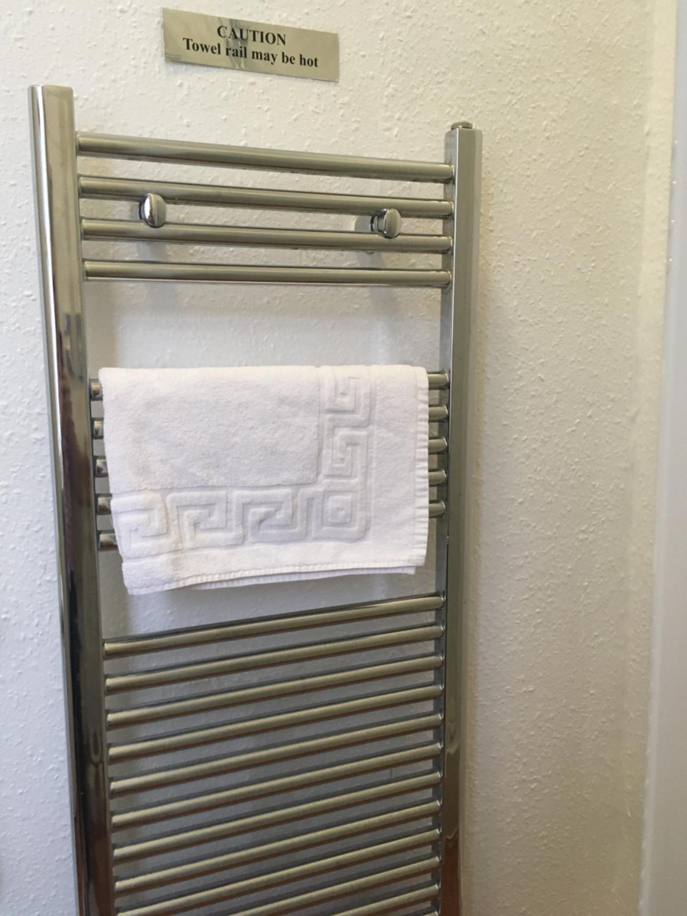 Torquay Vacations - Newburgh Guesthouse - Property Image 12