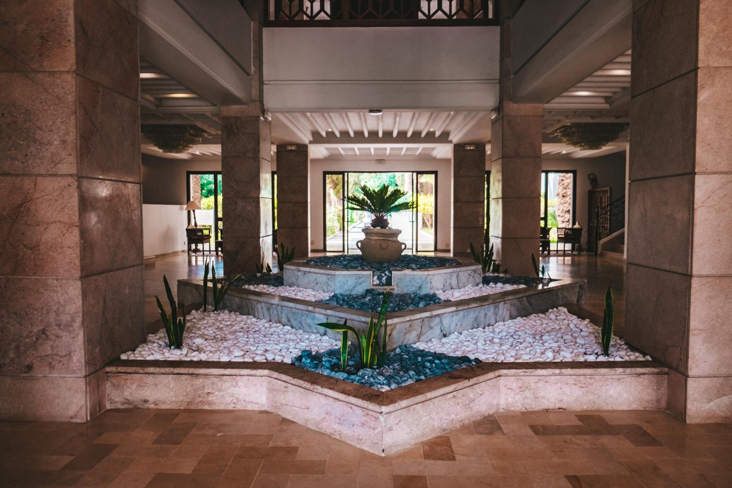 Reception & Lobby