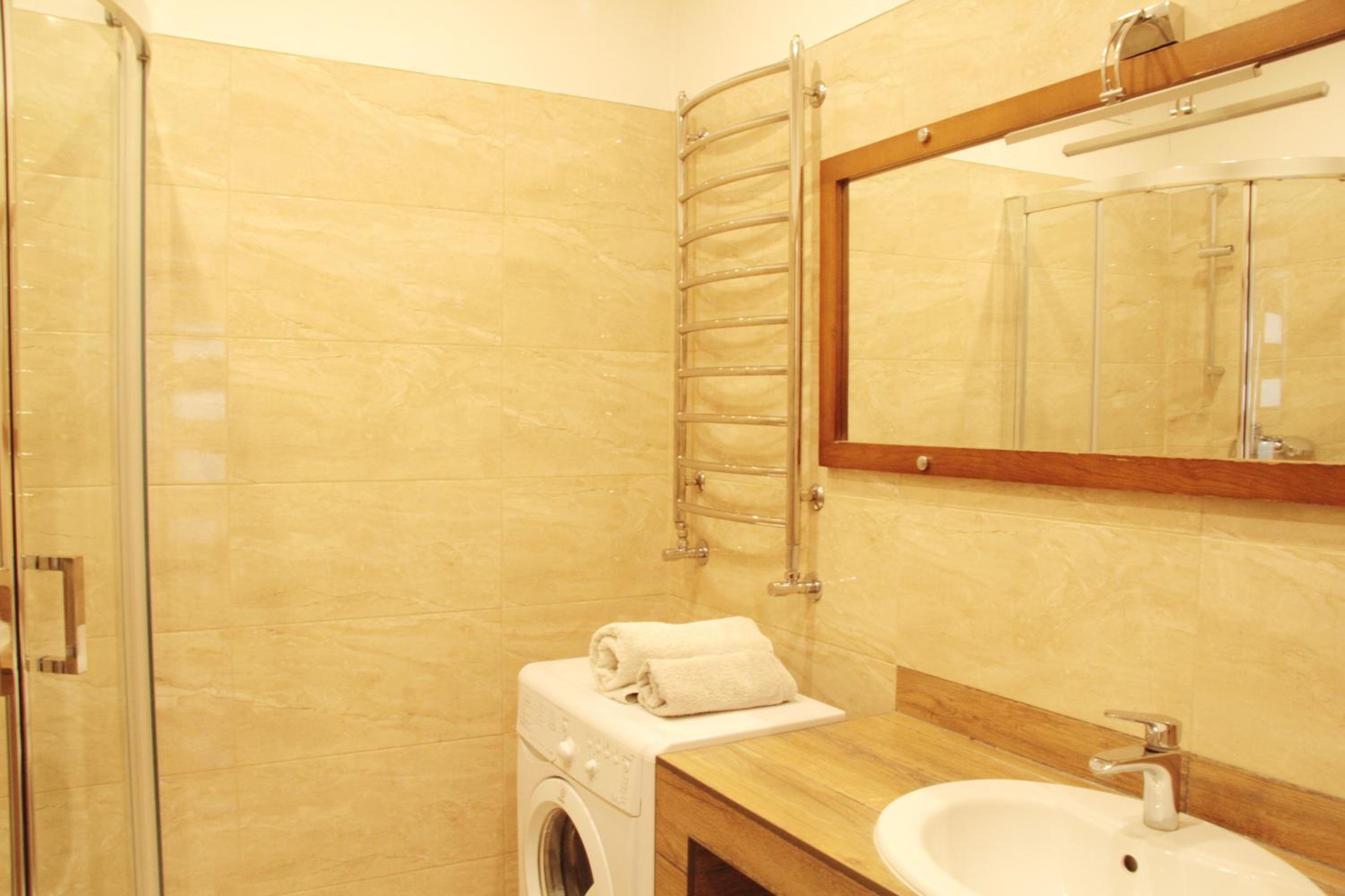 Flat in cottage close to the centre parking, WiFi, BBQ view 3