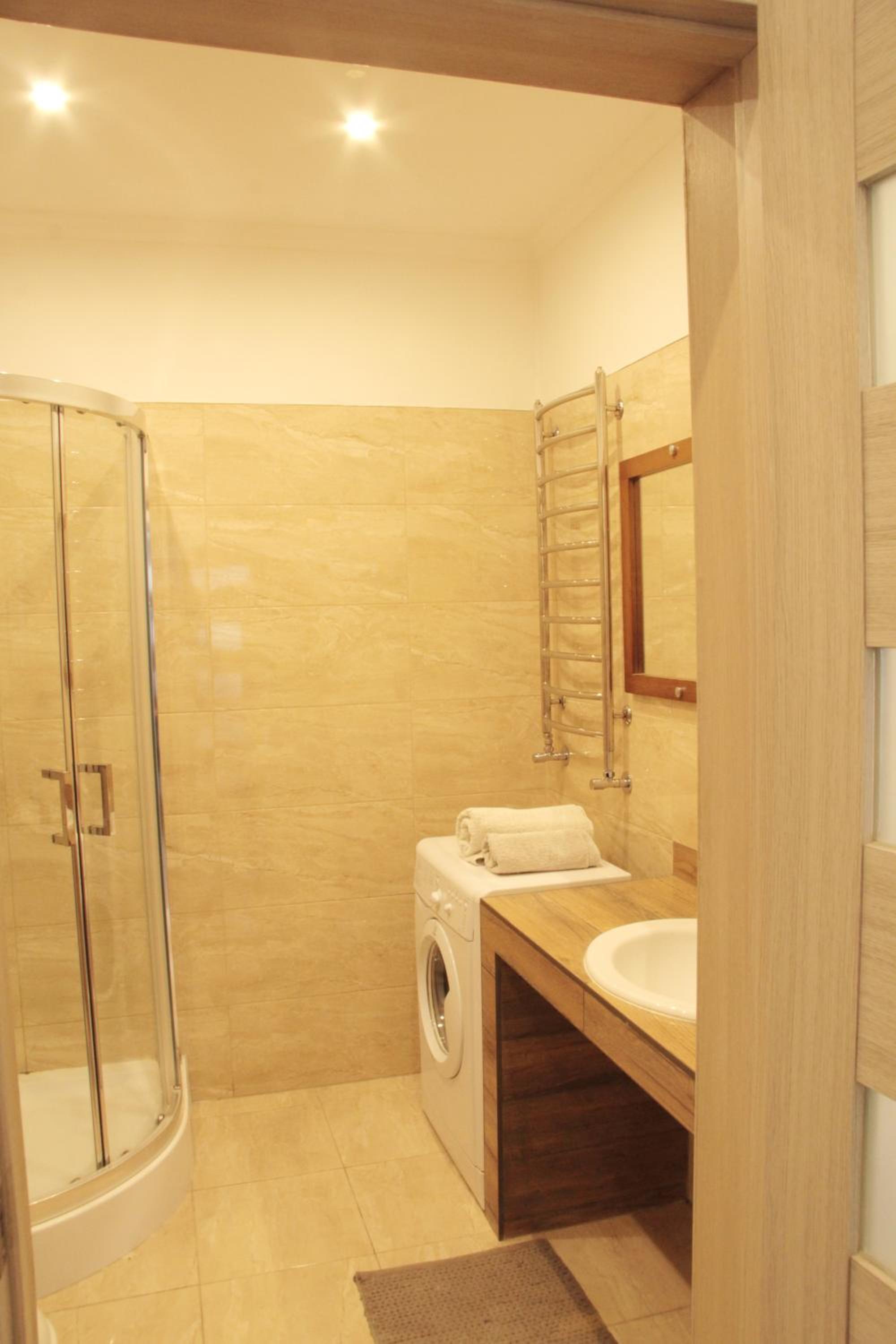 Flat in cottage close to the centre parking, WiFi, BBQ view 4
