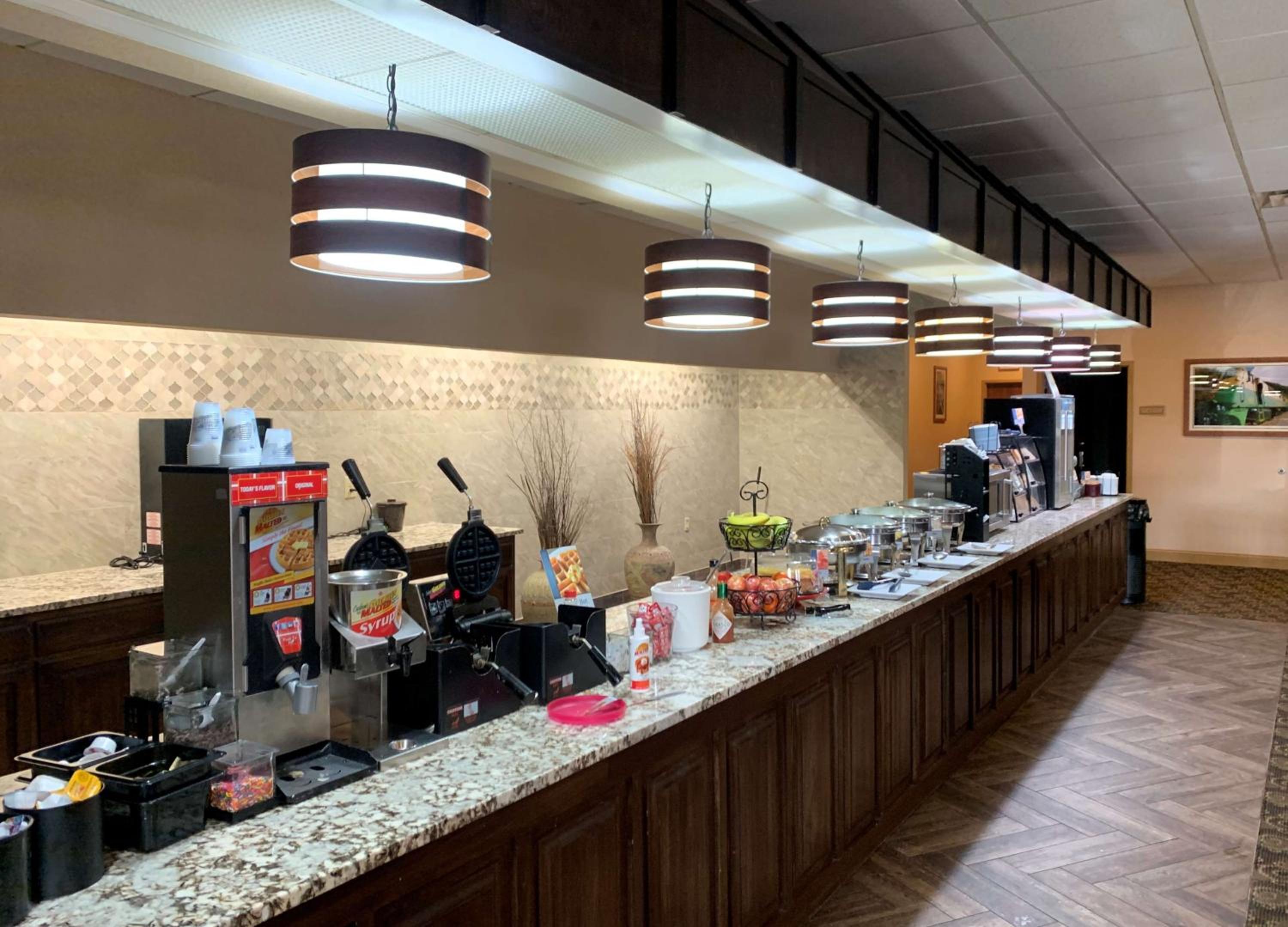 Council Bluffs Vacations - Best Western Crossroads of the Bluffs - Property Image 23