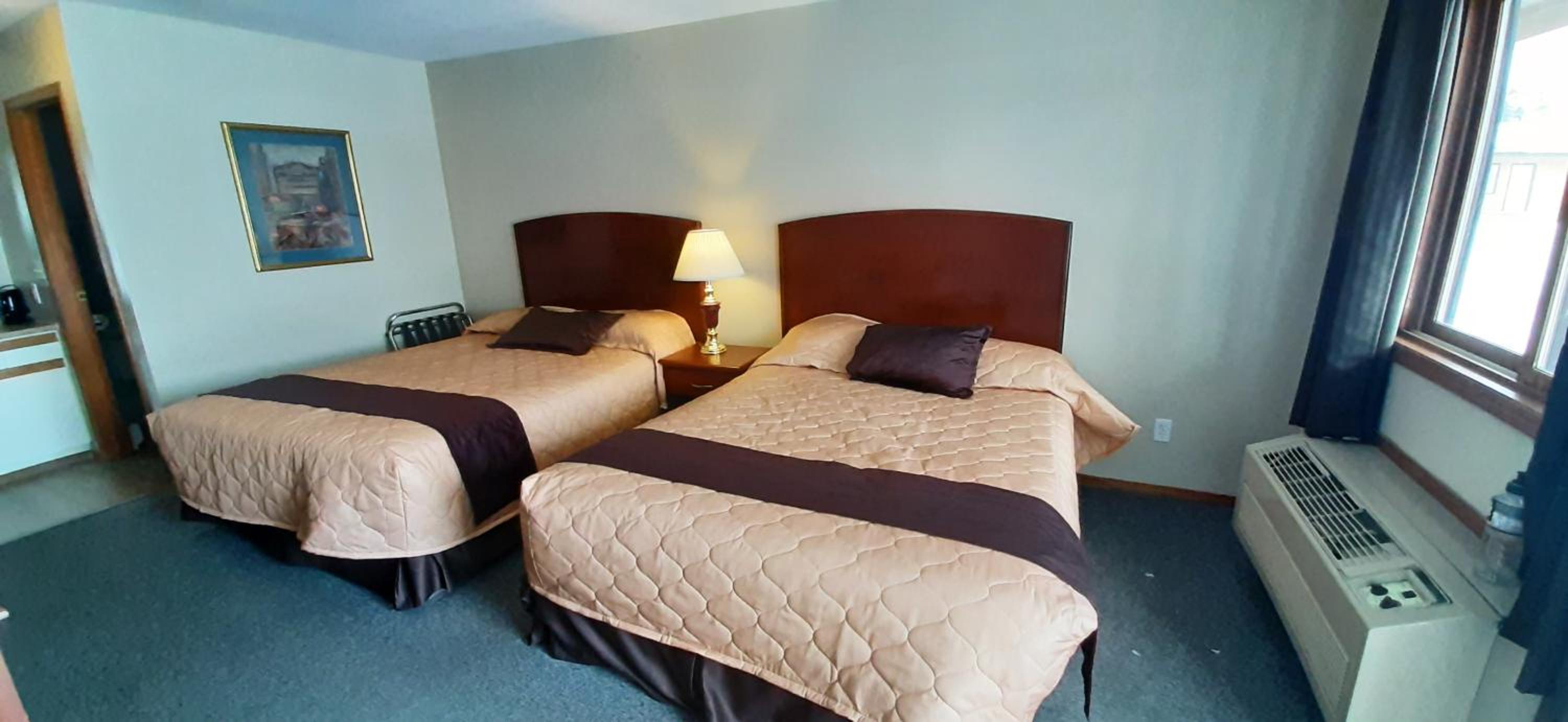 Mary's Motel - Image 3