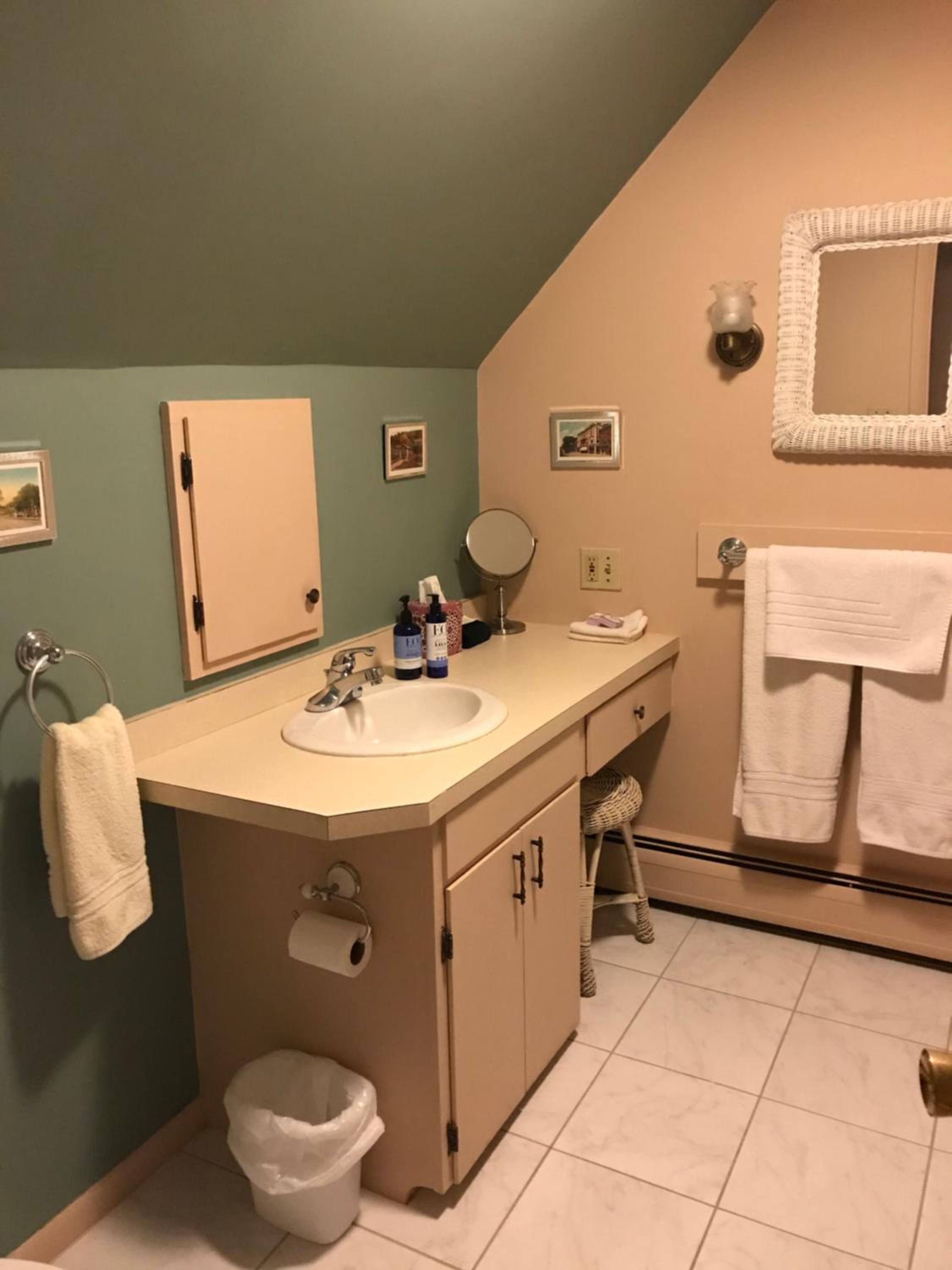 Maplecroft Bed & Breakfast view 4