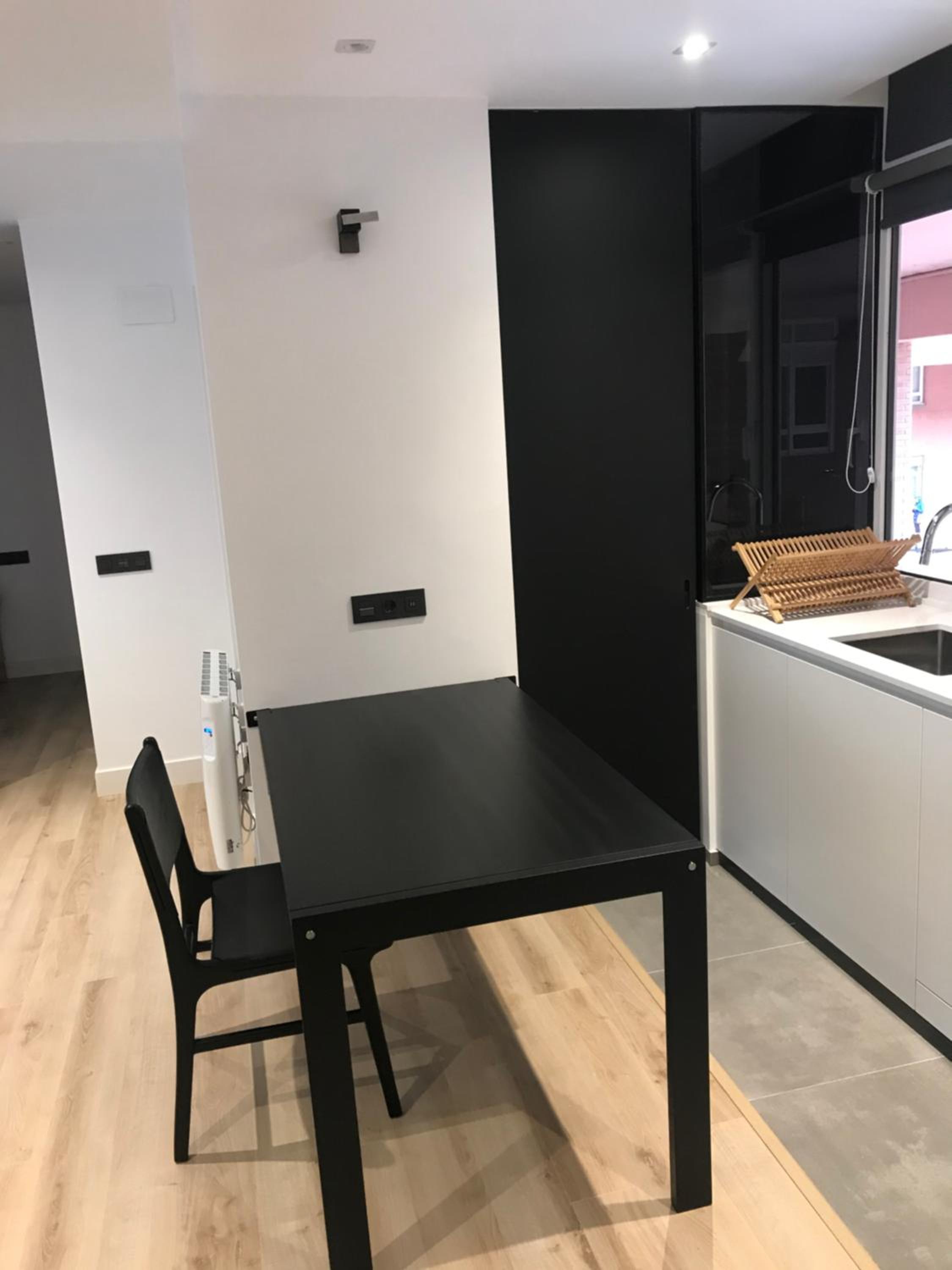 SMALL LUX BEACHCITY CLOSE to the RIVER,METRO AND PARKING