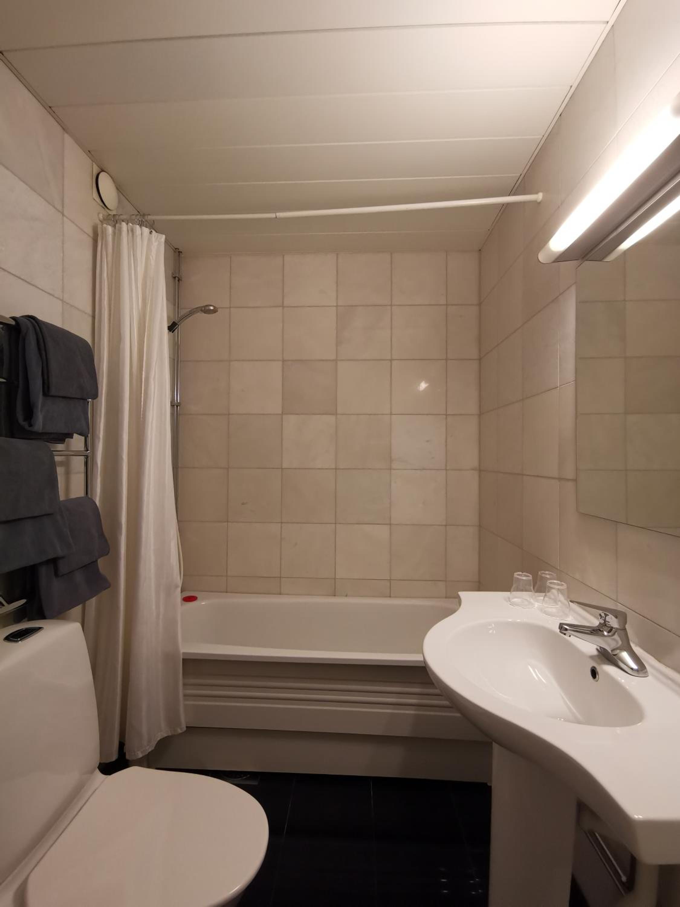 Stockholm Vacations - Crystal Plaza Hotel - Property Image 19