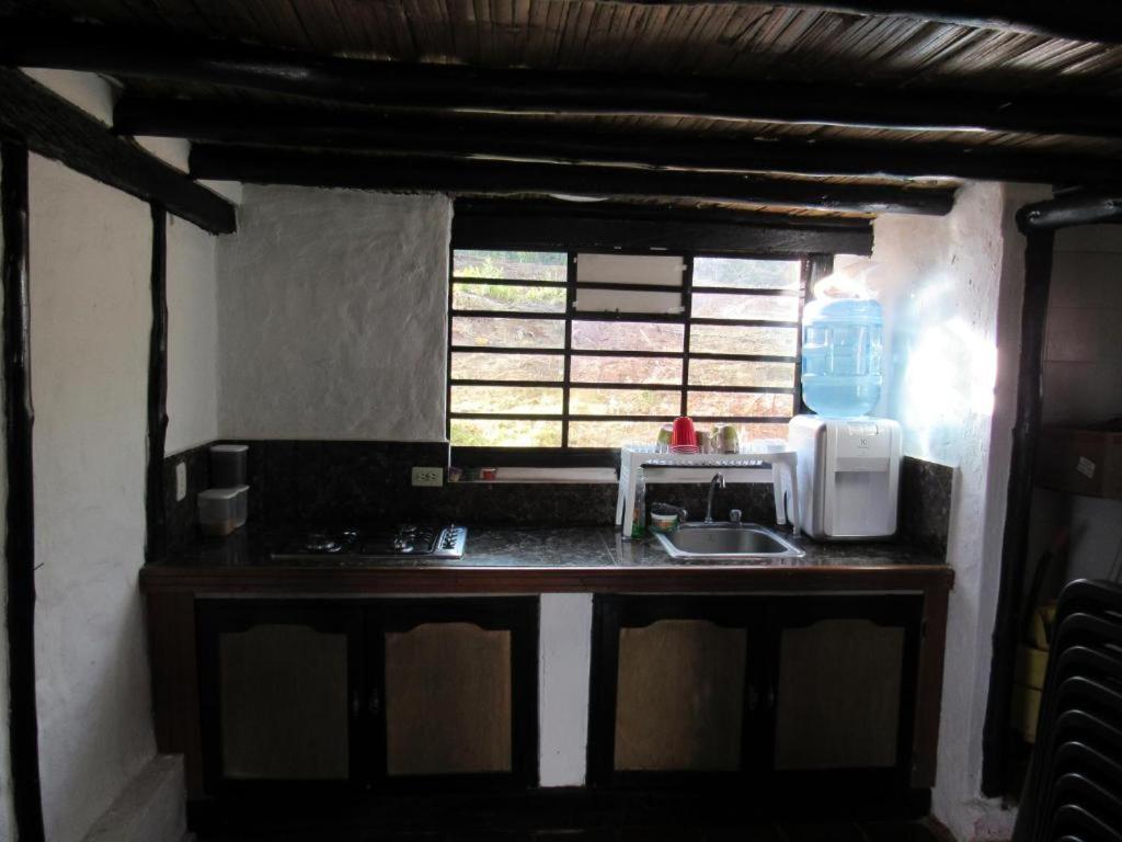 Chalet Guatavita - Tominé. La Casa Amarilla