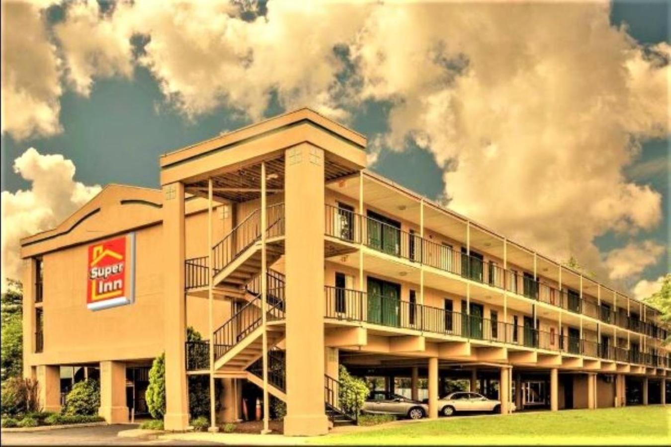 Hotel Super Inn Williamsburg - Image 1