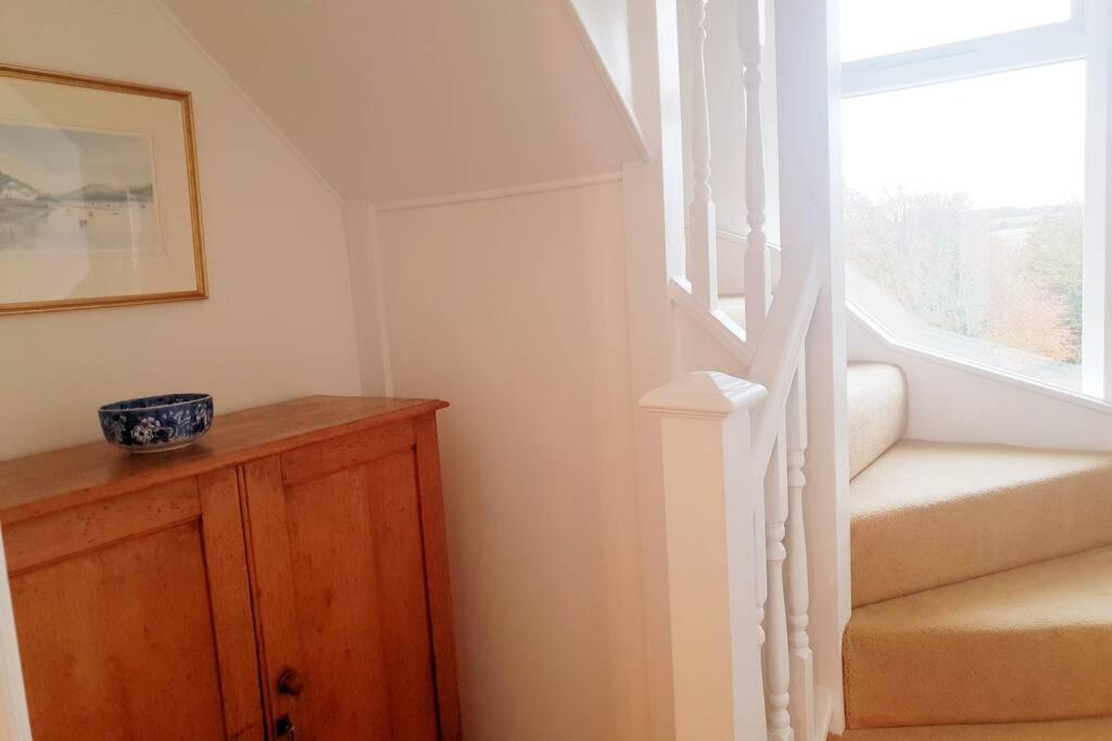 Large 2 ensuite bedroom flat with lovely views view 2