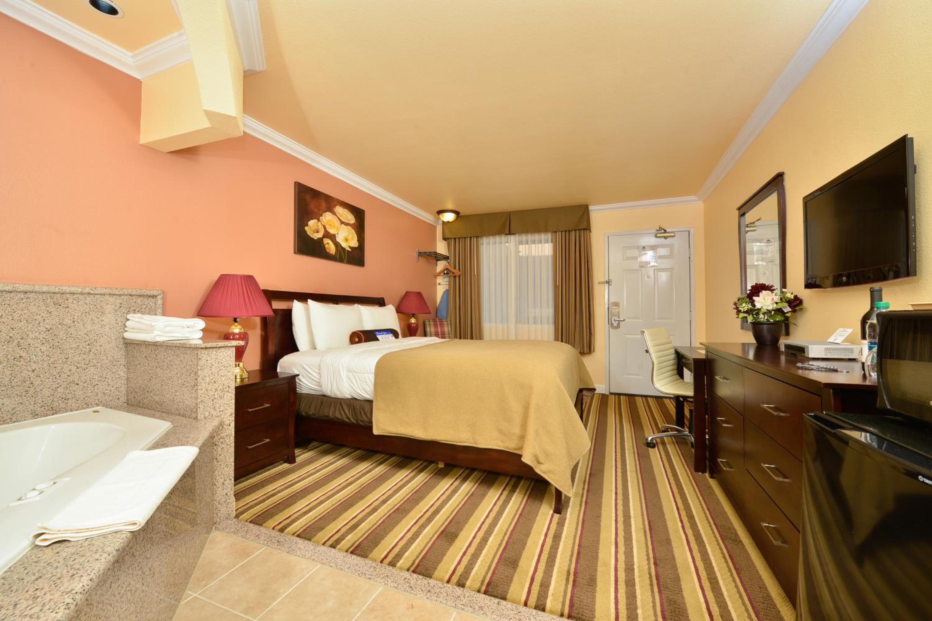 Inn by the sfo 3