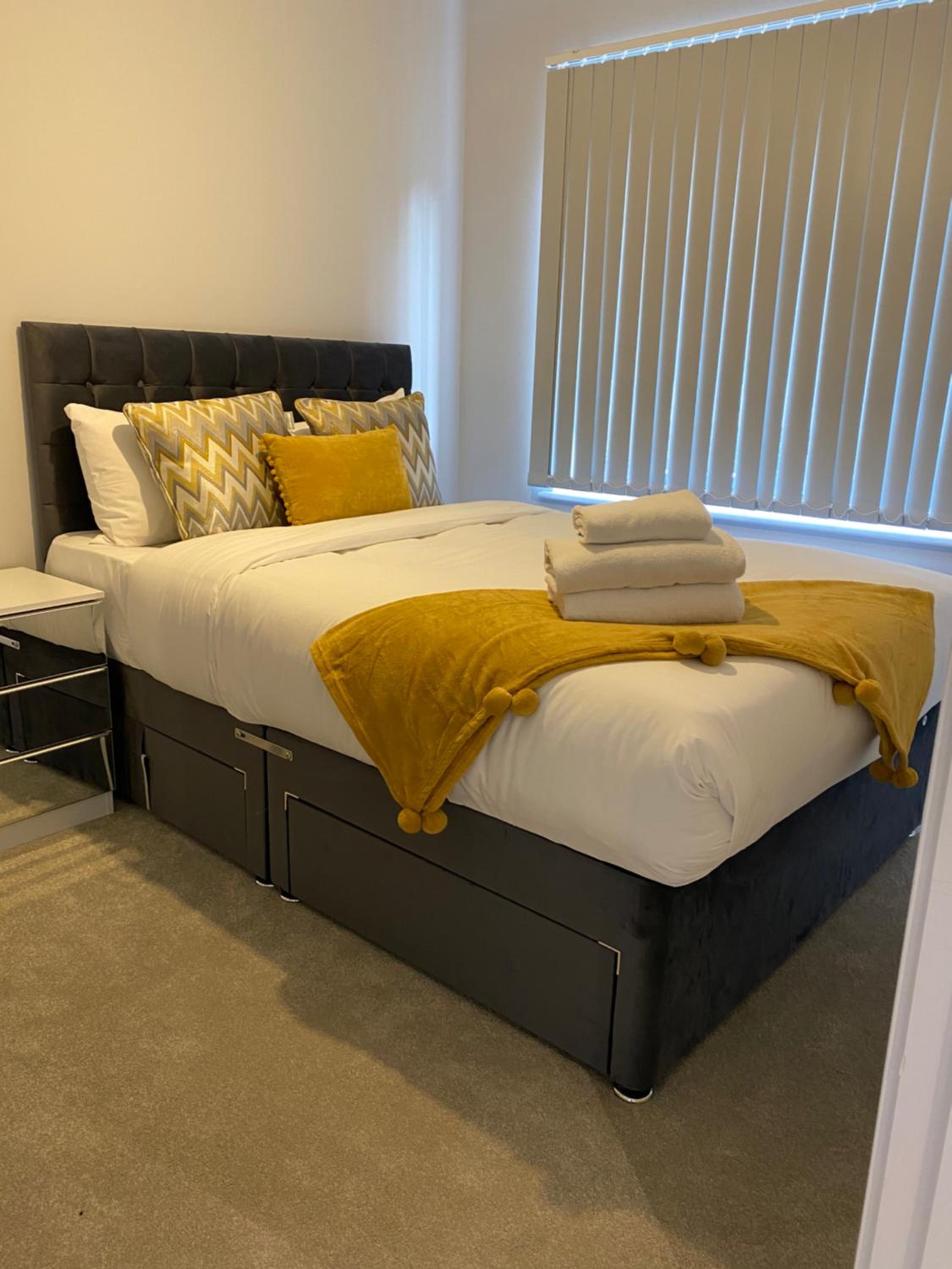 Mnitri one bedroom apartment near to town centre view 2