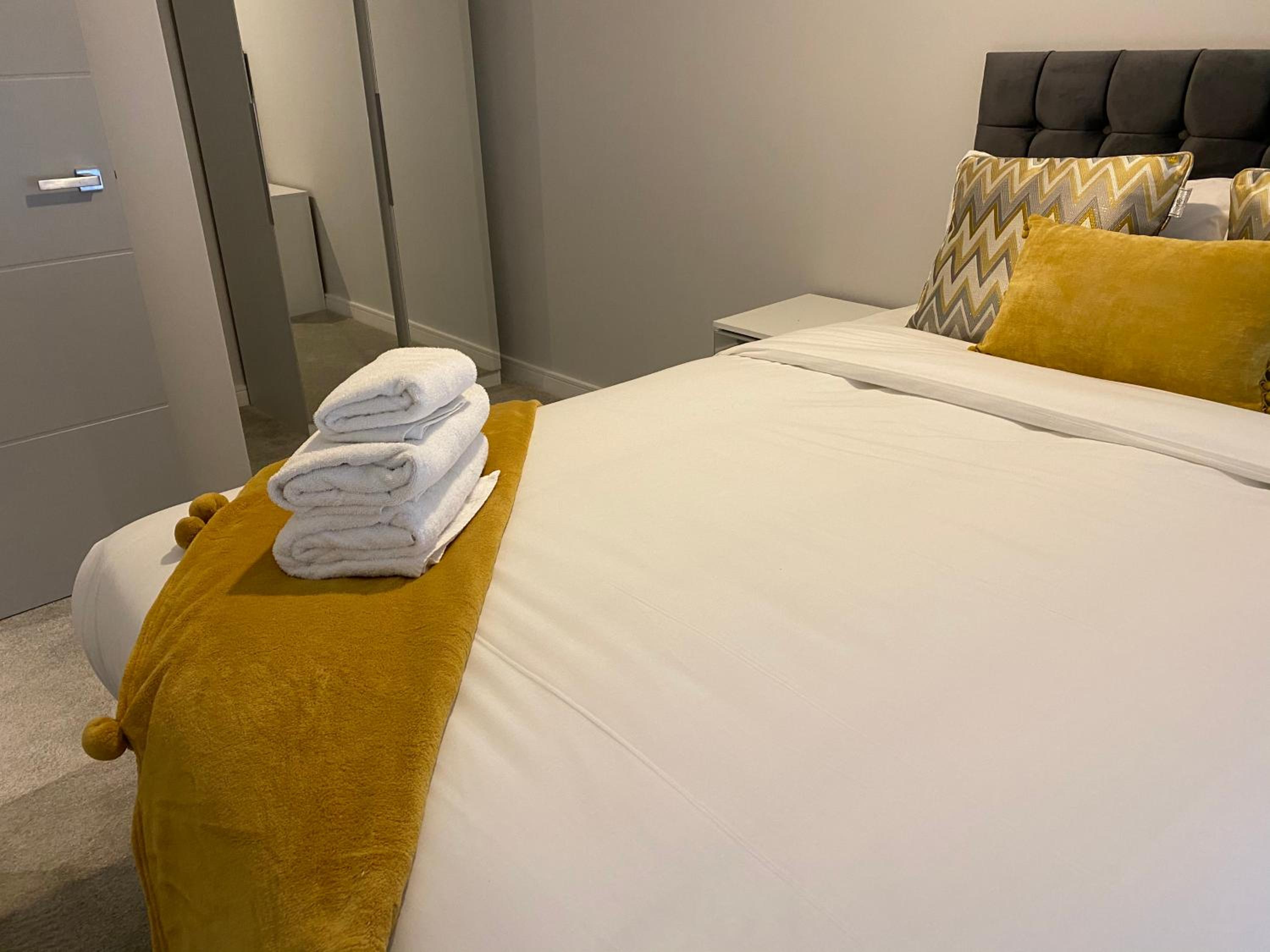 Mnitri one bedroom apartment near to town centre view 5