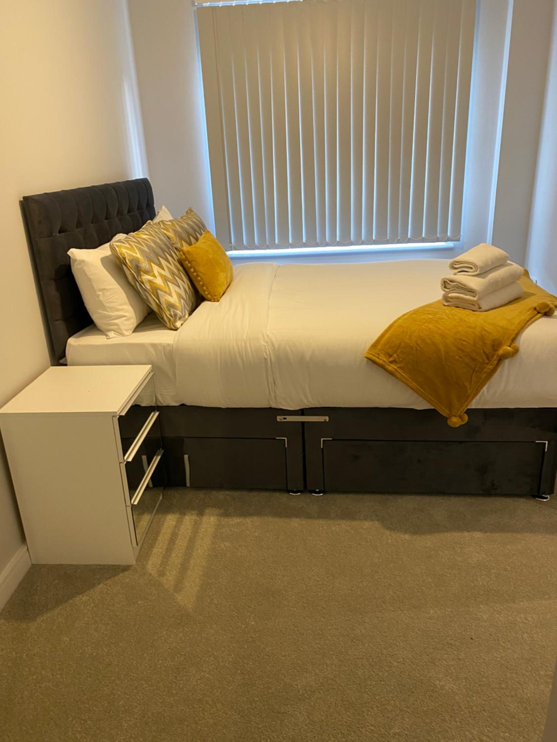 Mnitri one bedroom apartment near to town centre view 3