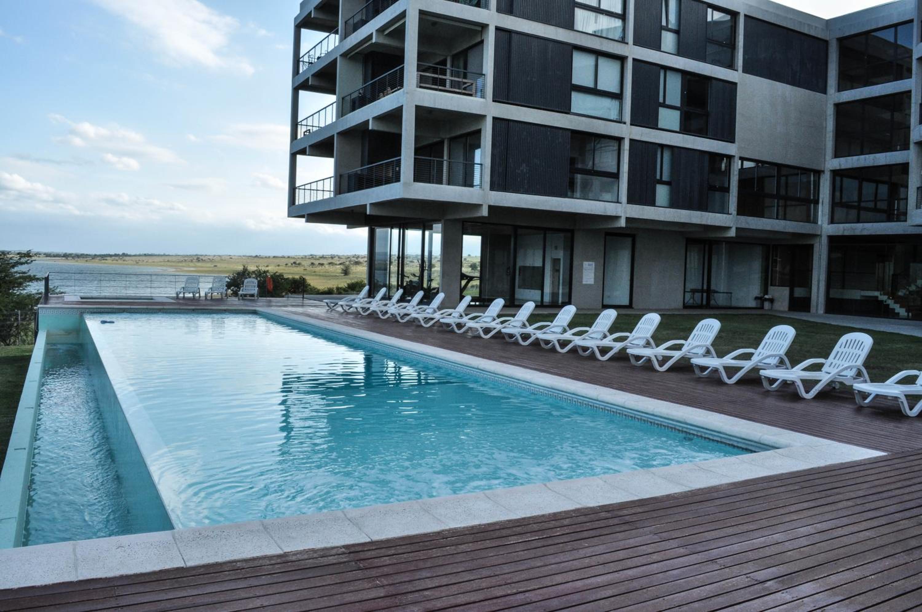 Premium Apart frente al Dique Los Molinos