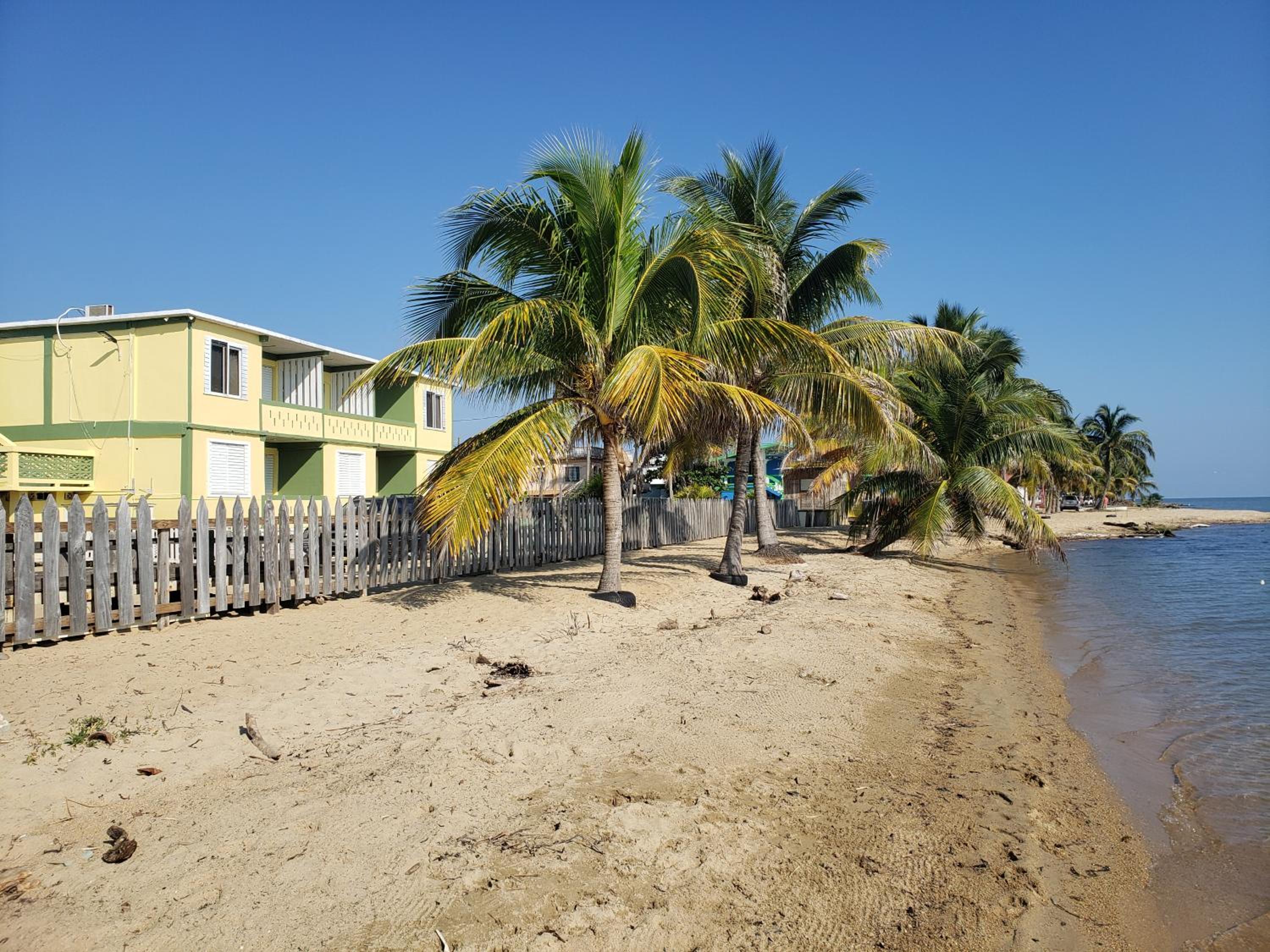 Belize Vacations - Pal's on the beach - Dangriga, Belize - Property Image 4