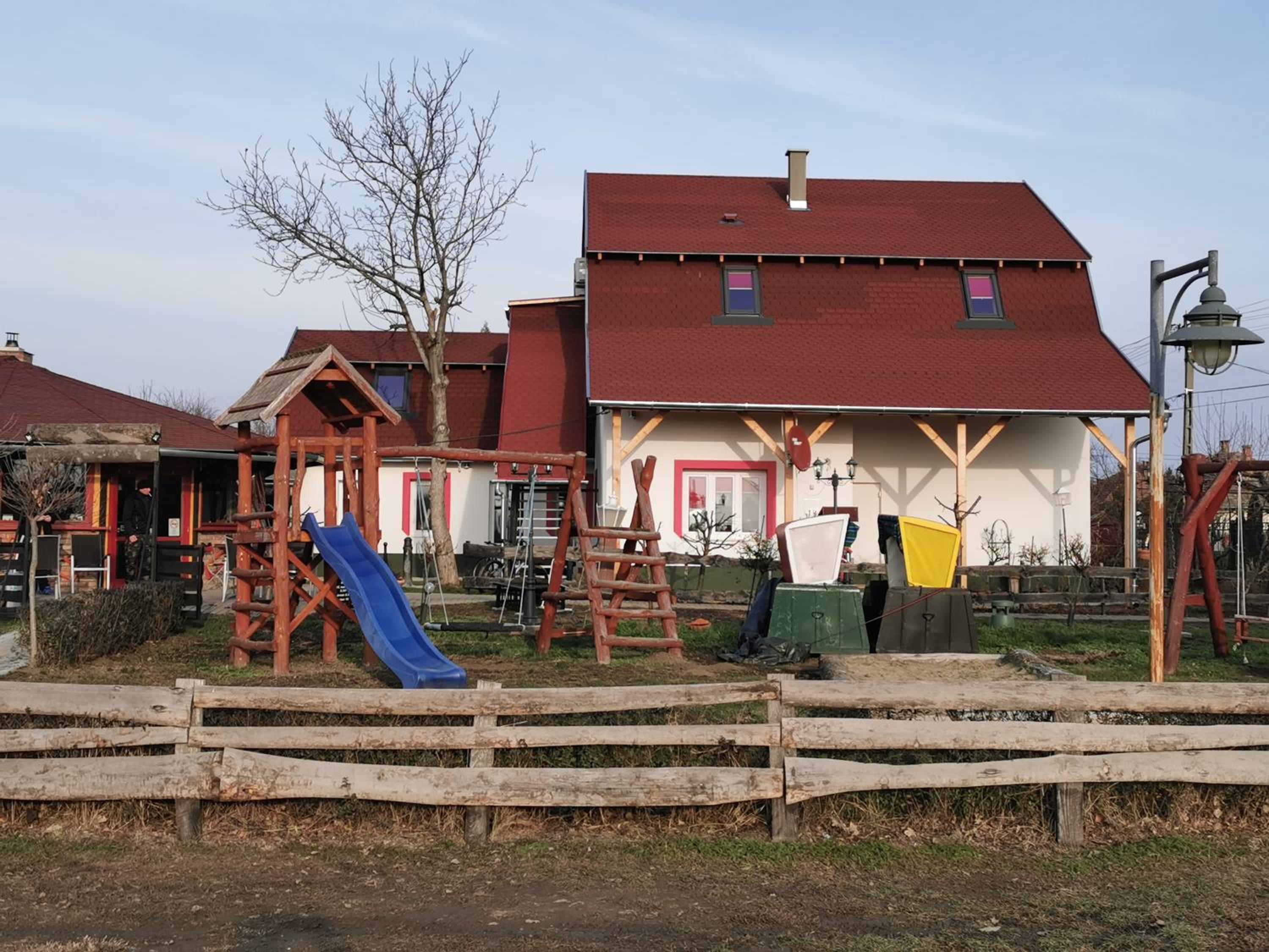 Photo 16