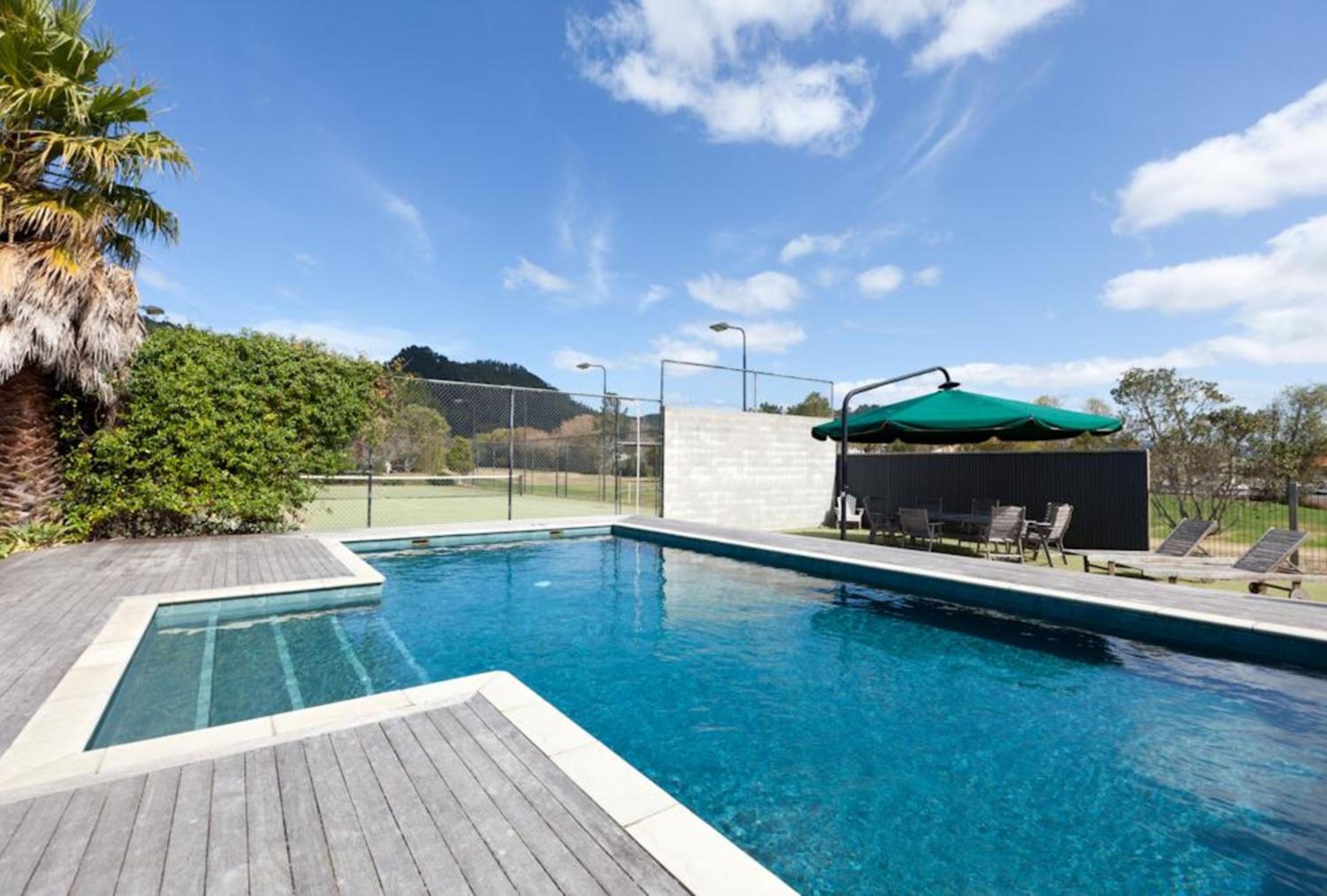 Pauanui Pines Motor Lodge view 4