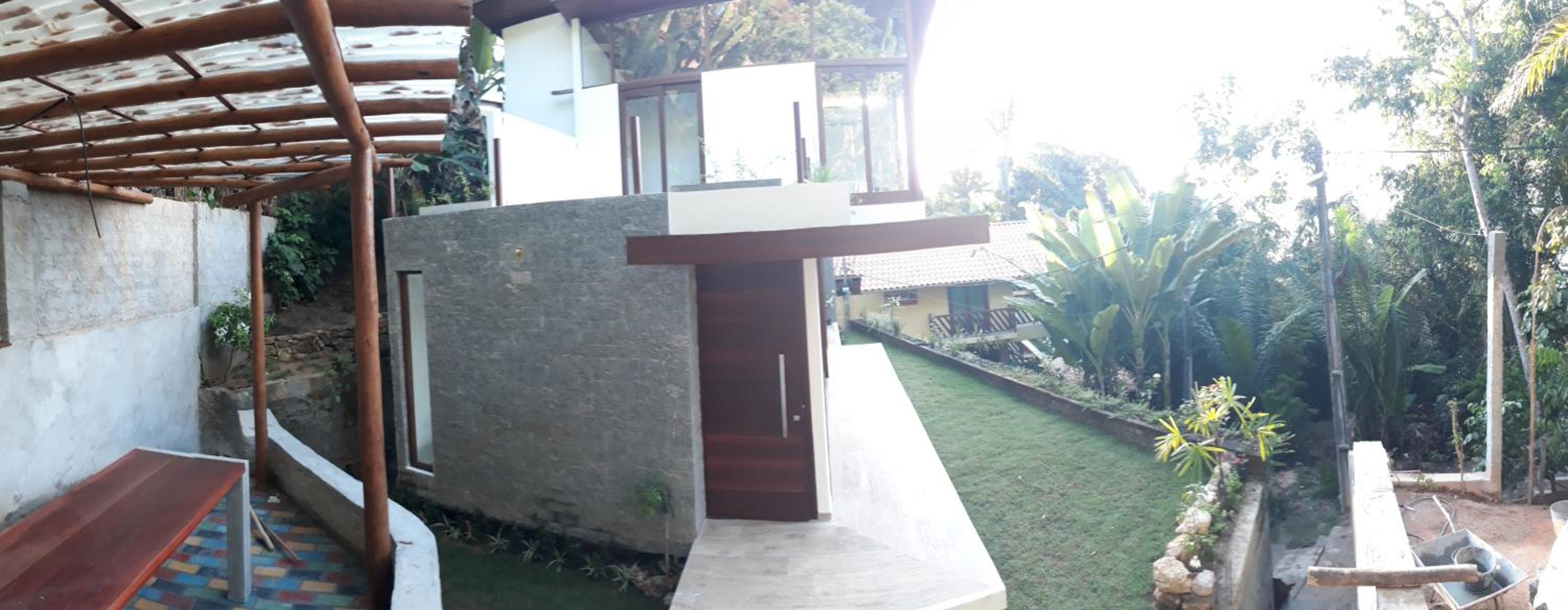 Casa moderna perto do mar