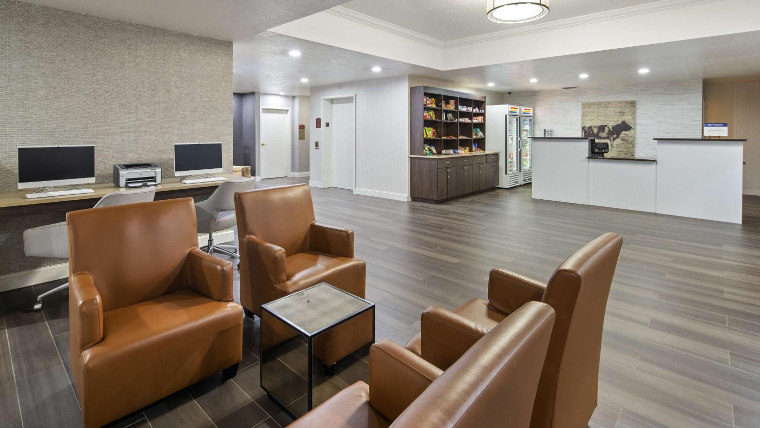 Sebring Vacations - Best Western Heritage Inn and Suites - Property Image 2
