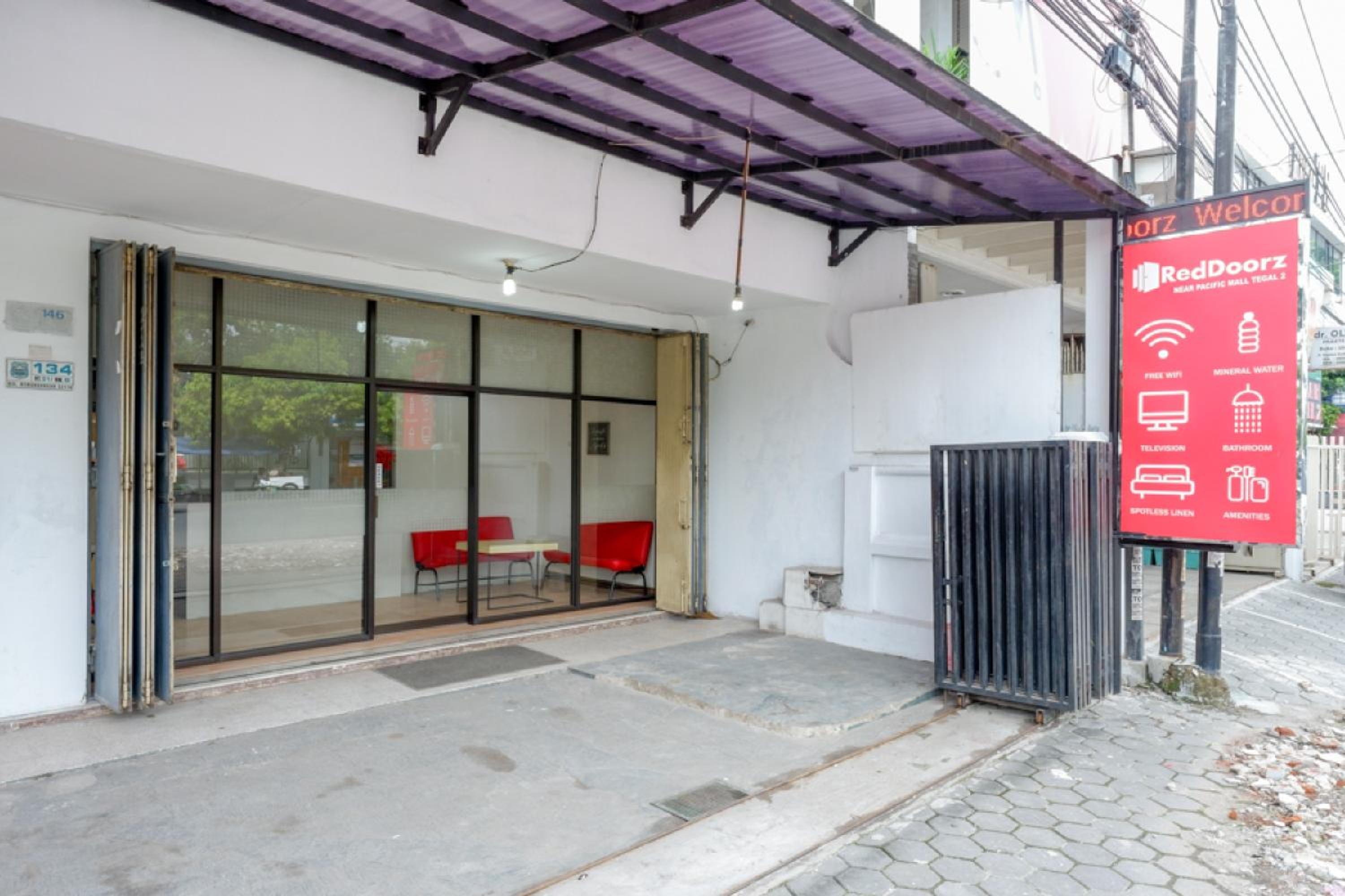 RedDoorz near Pacific Mall Tegal 2, Tegal - 22