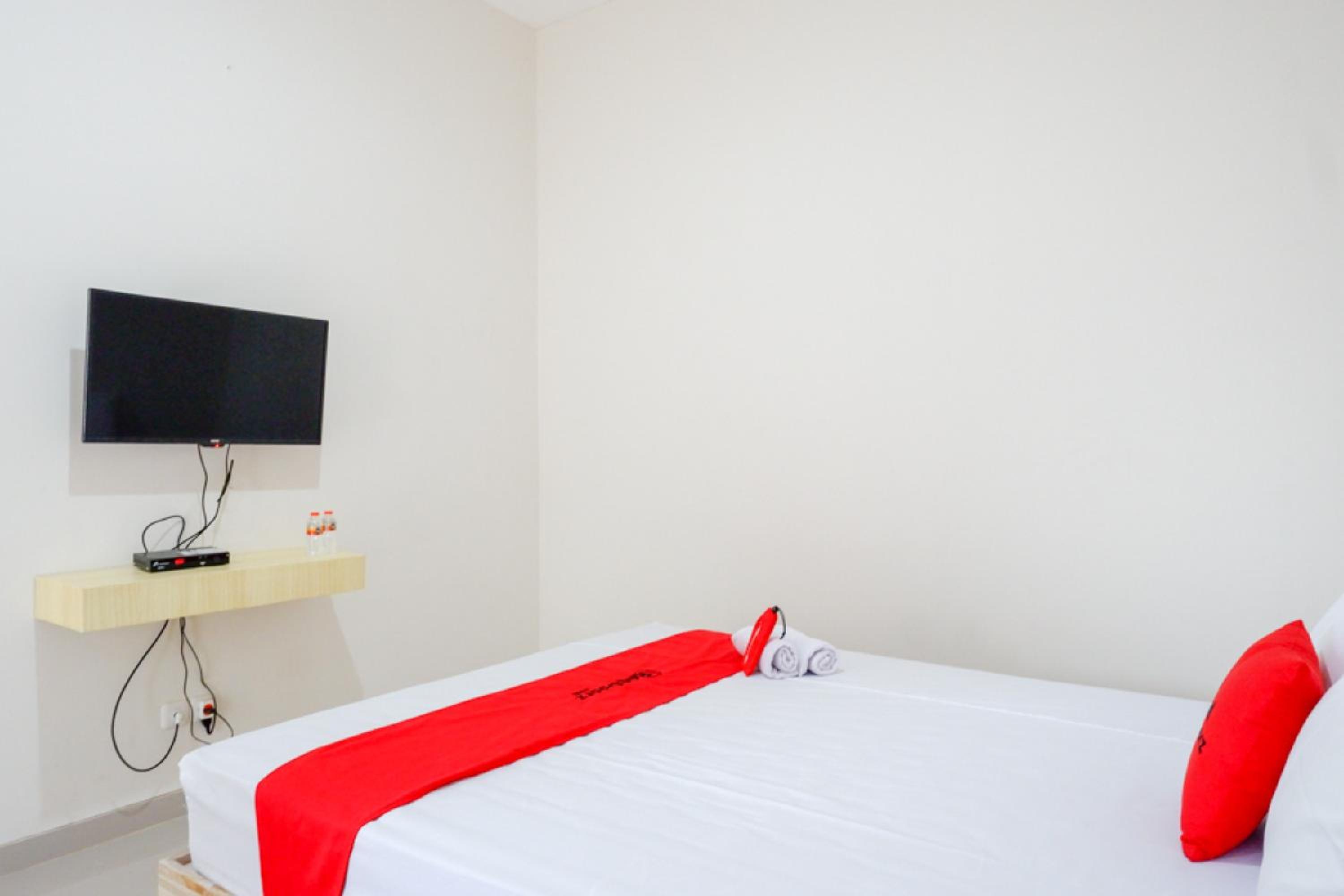 RedDoorz near Pacific Mall Tegal 2, Tegal - 20