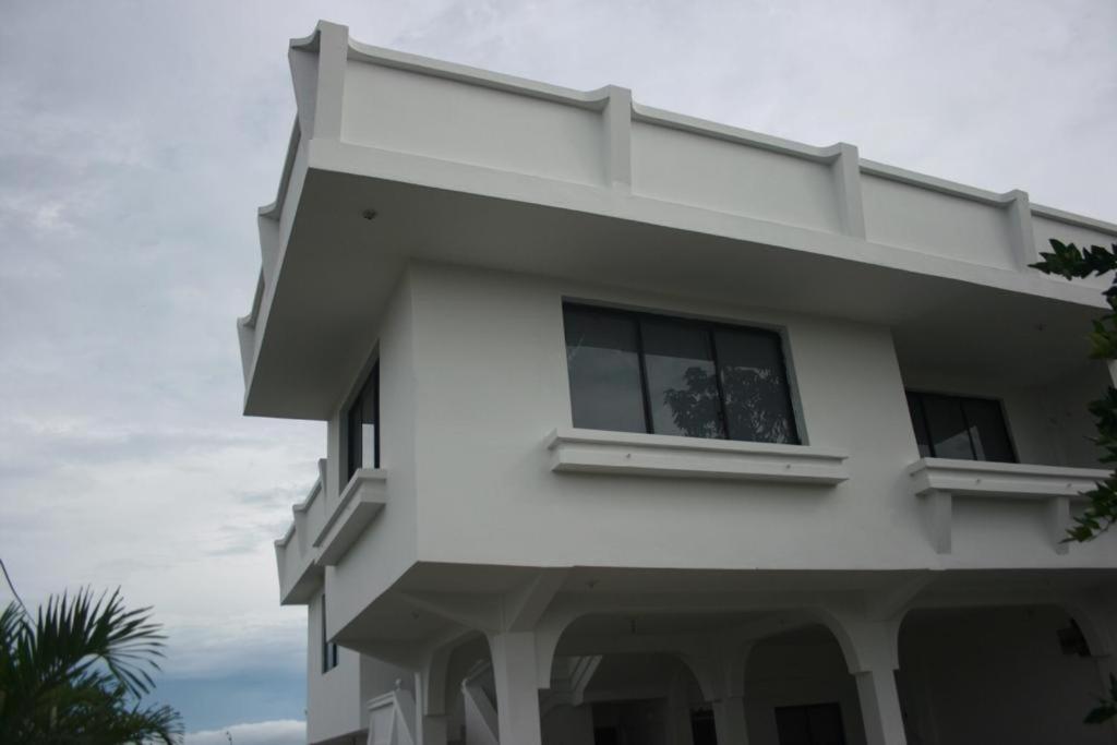 Yaya's House view 3