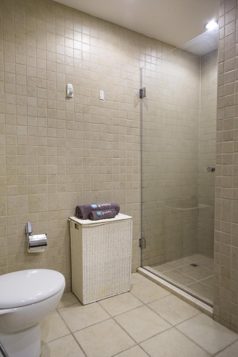 HiGuests - Charming Apt with Terrace Facing Burj Khalifa