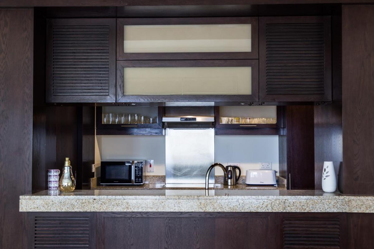 HiGuests - Charming Apt with Terrace Facing Burj Khalifa