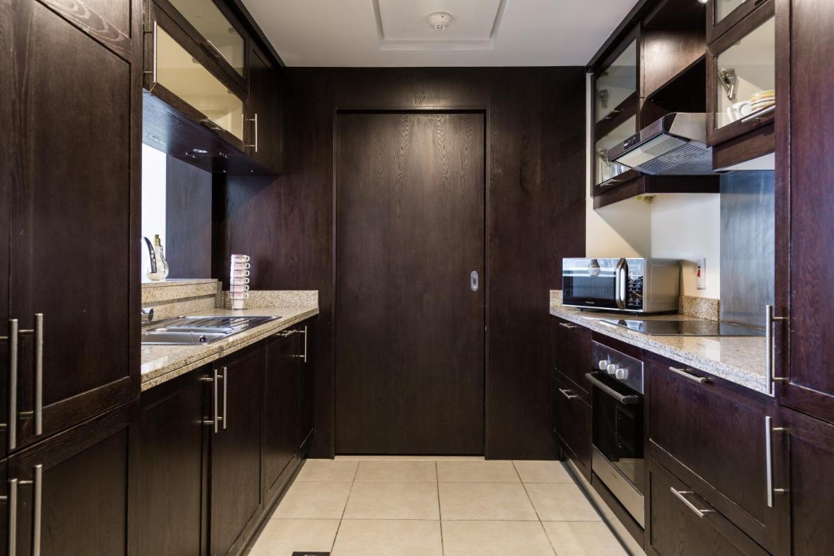 HiGuests - Charming Apt with Terrace Facing Burj Khalifa