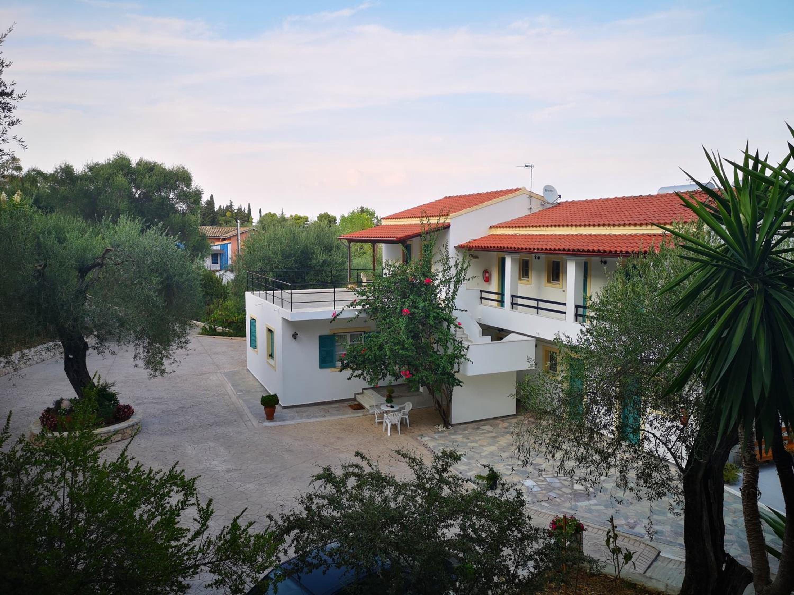 Nikoli Apartments